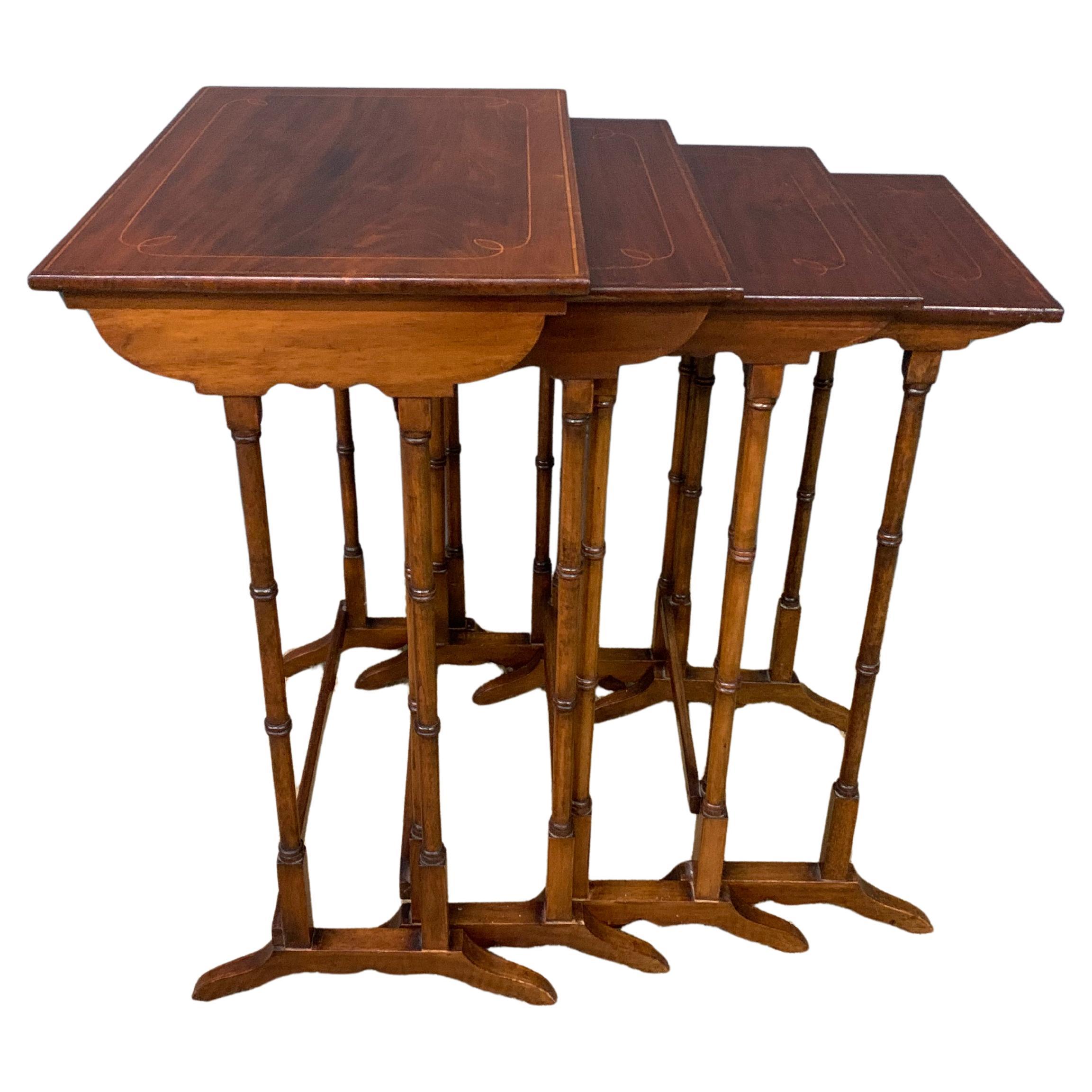 CIRCA 1900 Englisch Edwardian Periode Satz von 4 Nesting Tables im Angebot