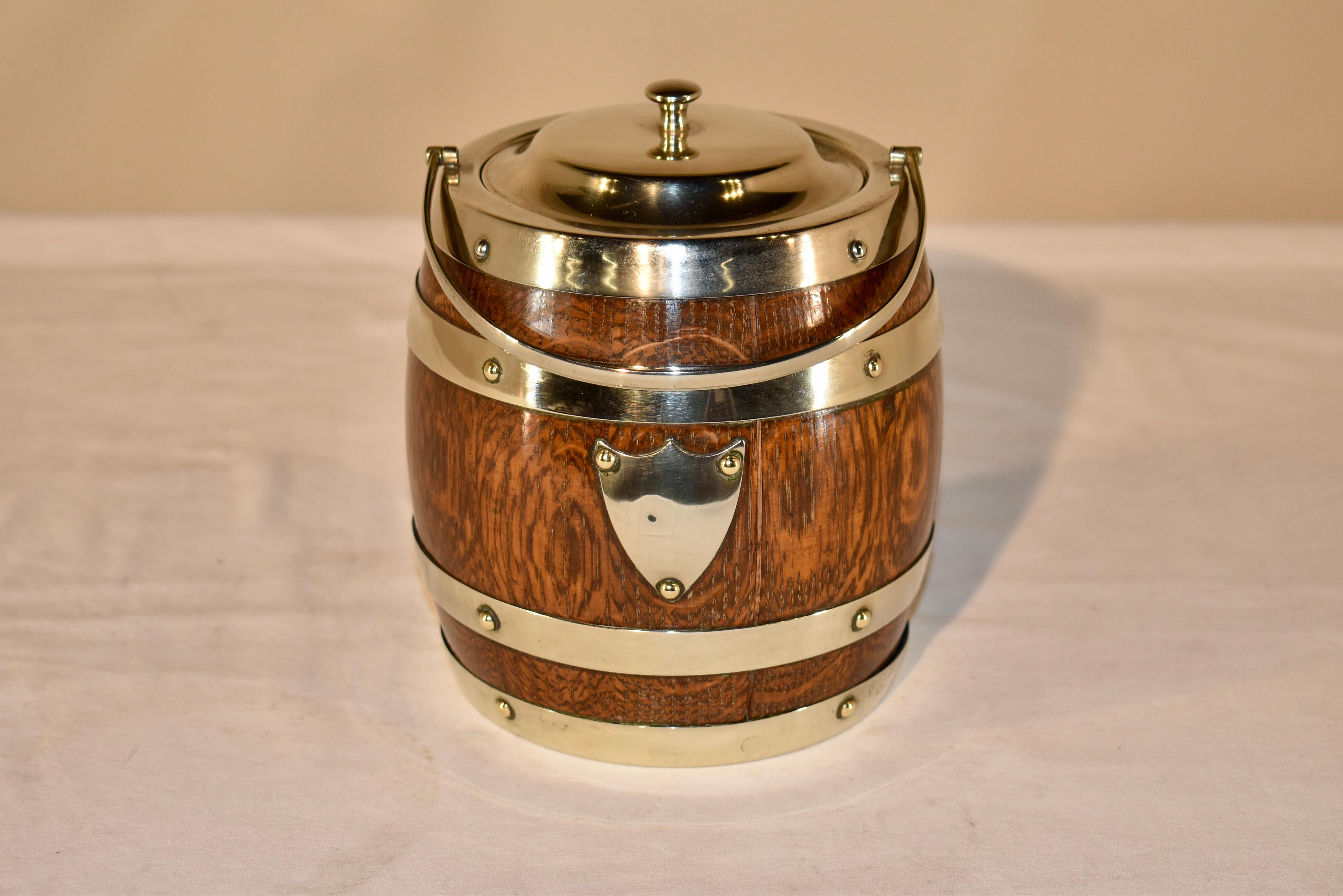 Circa 1900 English Oak Banded Biscuit Barrel In Good Condition In High Point, NC