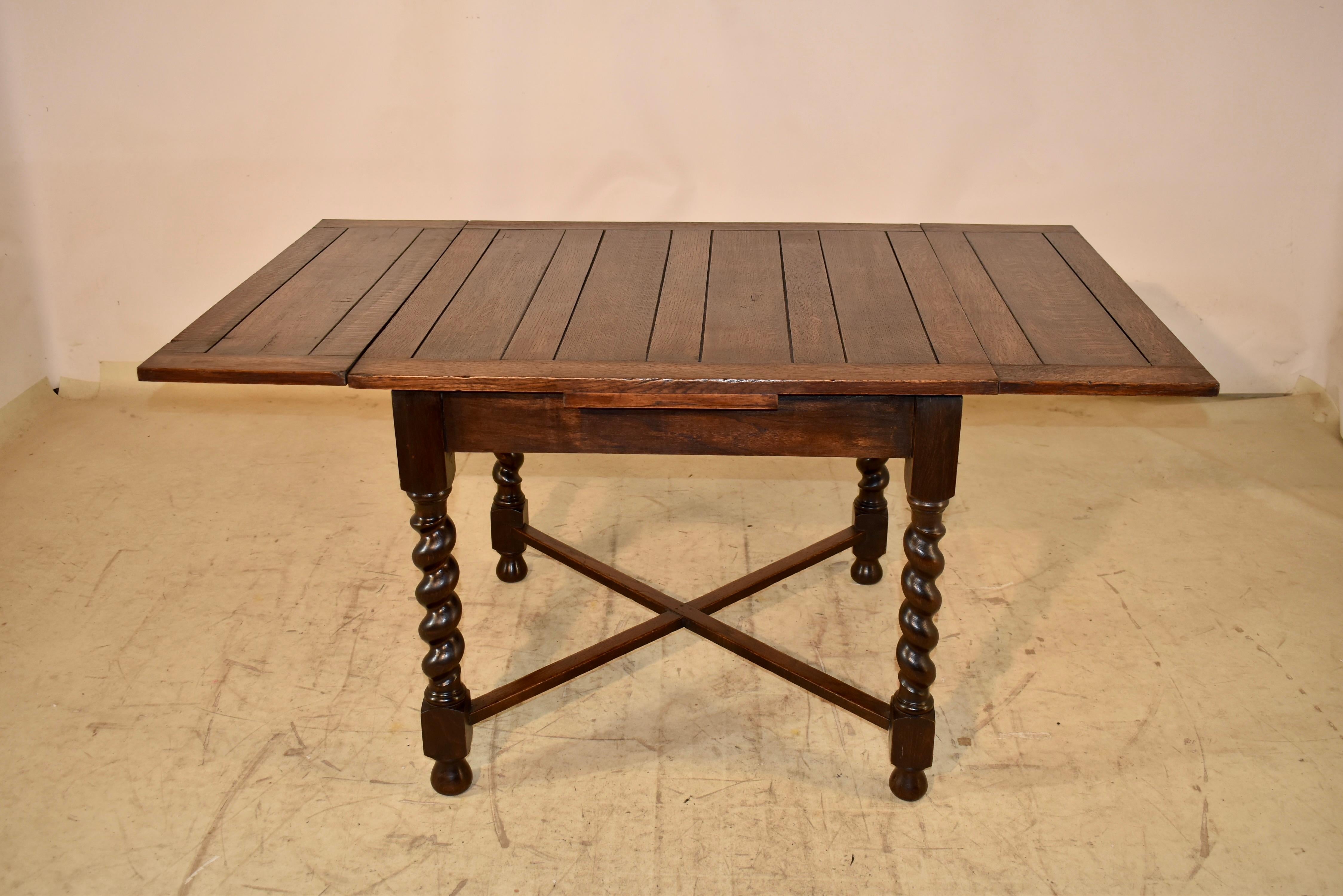 Circa 1900 English Oak Draw-Leaf Table For Sale 1