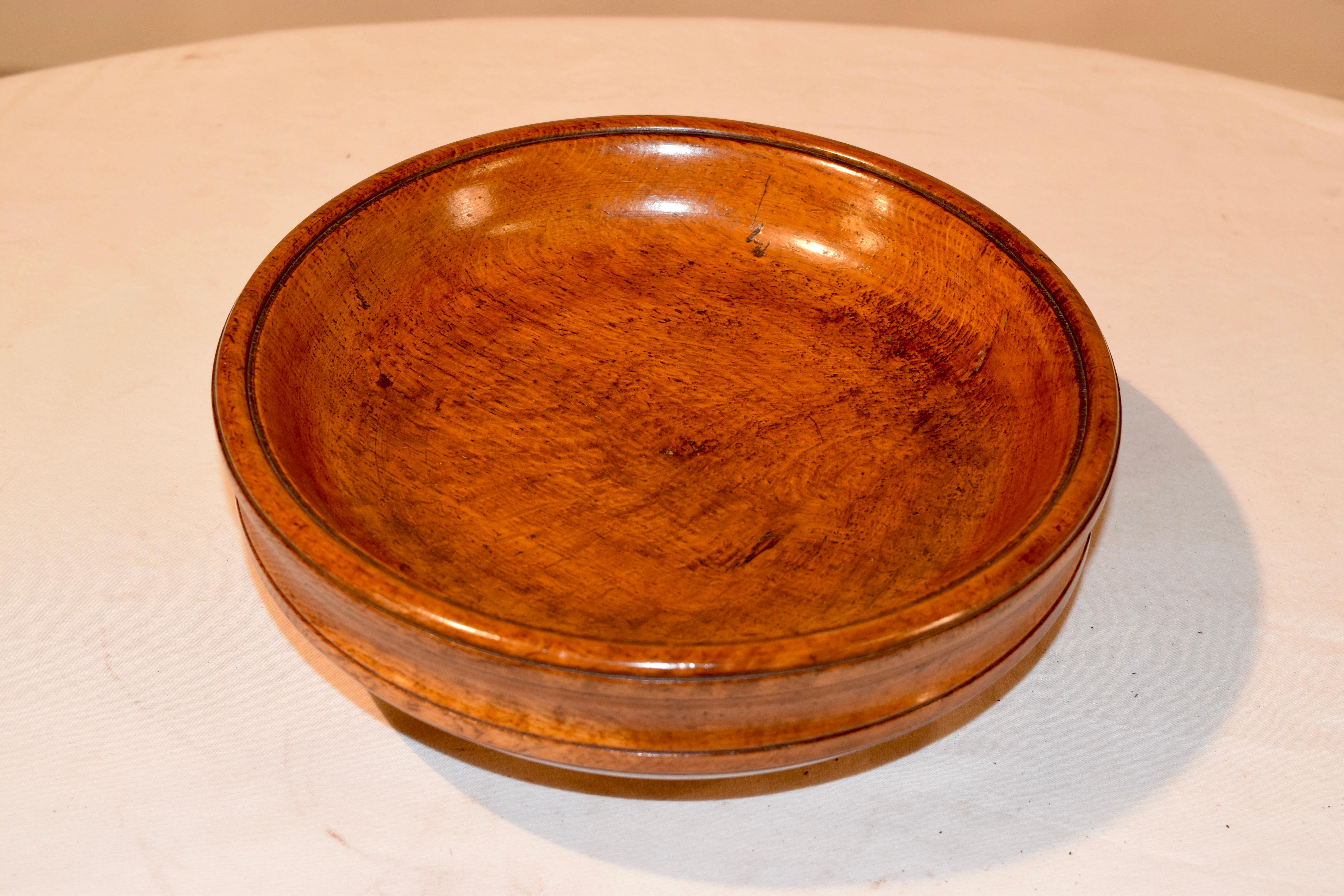 English Oak Footed Bowl, circa 1900 In Good Condition In High Point, NC