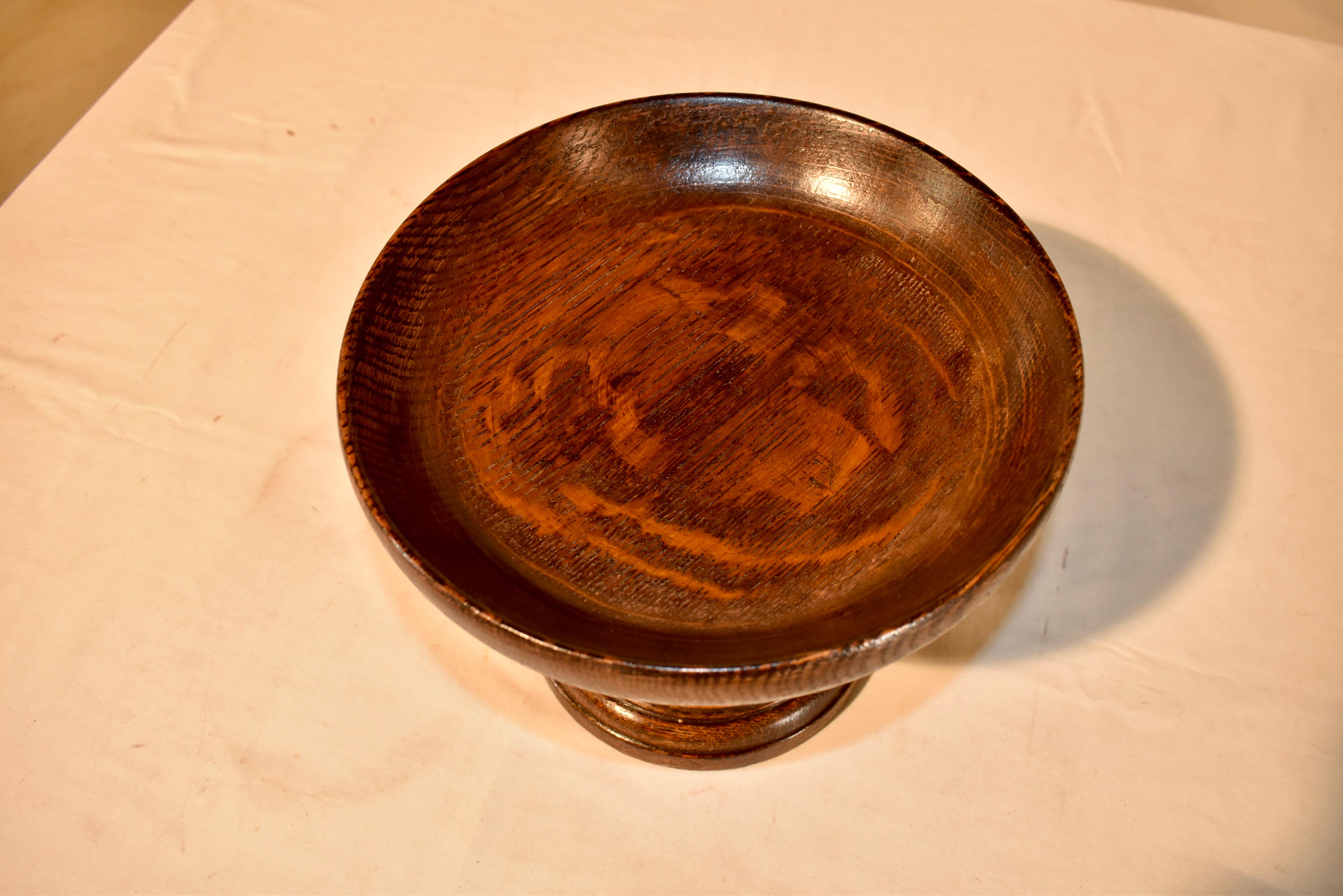 Complesso in legno di Oak inglese tornito del 1900 circa In condizioni buone in vendita a High Point, NC