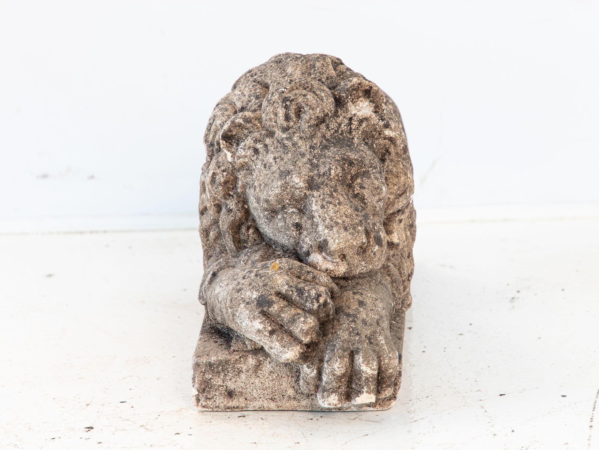 Circa 1900 English Recumbent Concrete Lion In Good Condition For Sale In South Salem, NY