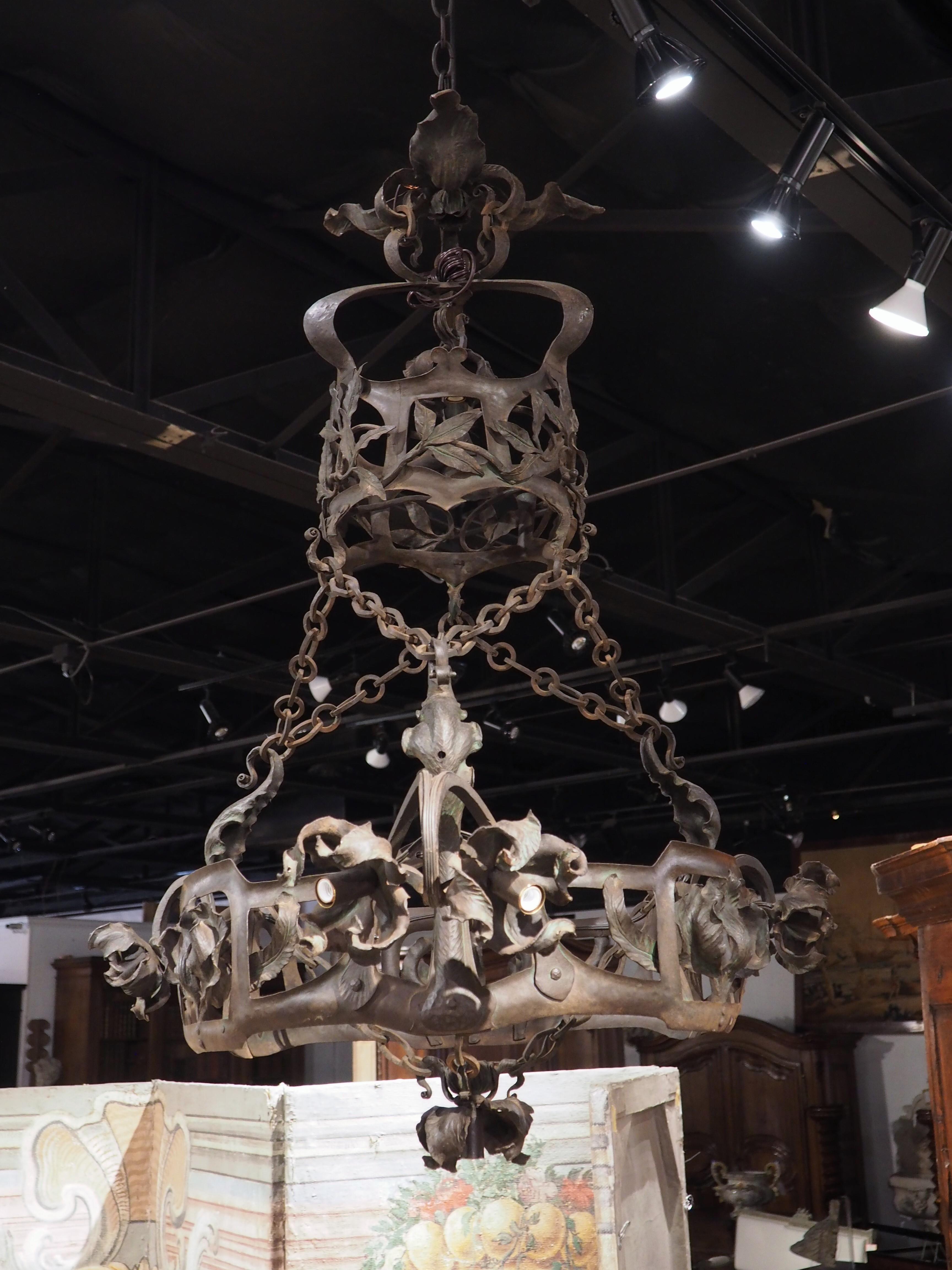 French Art Nouveau Wrought Iron Chandelier, circa 1900 For Sale 14