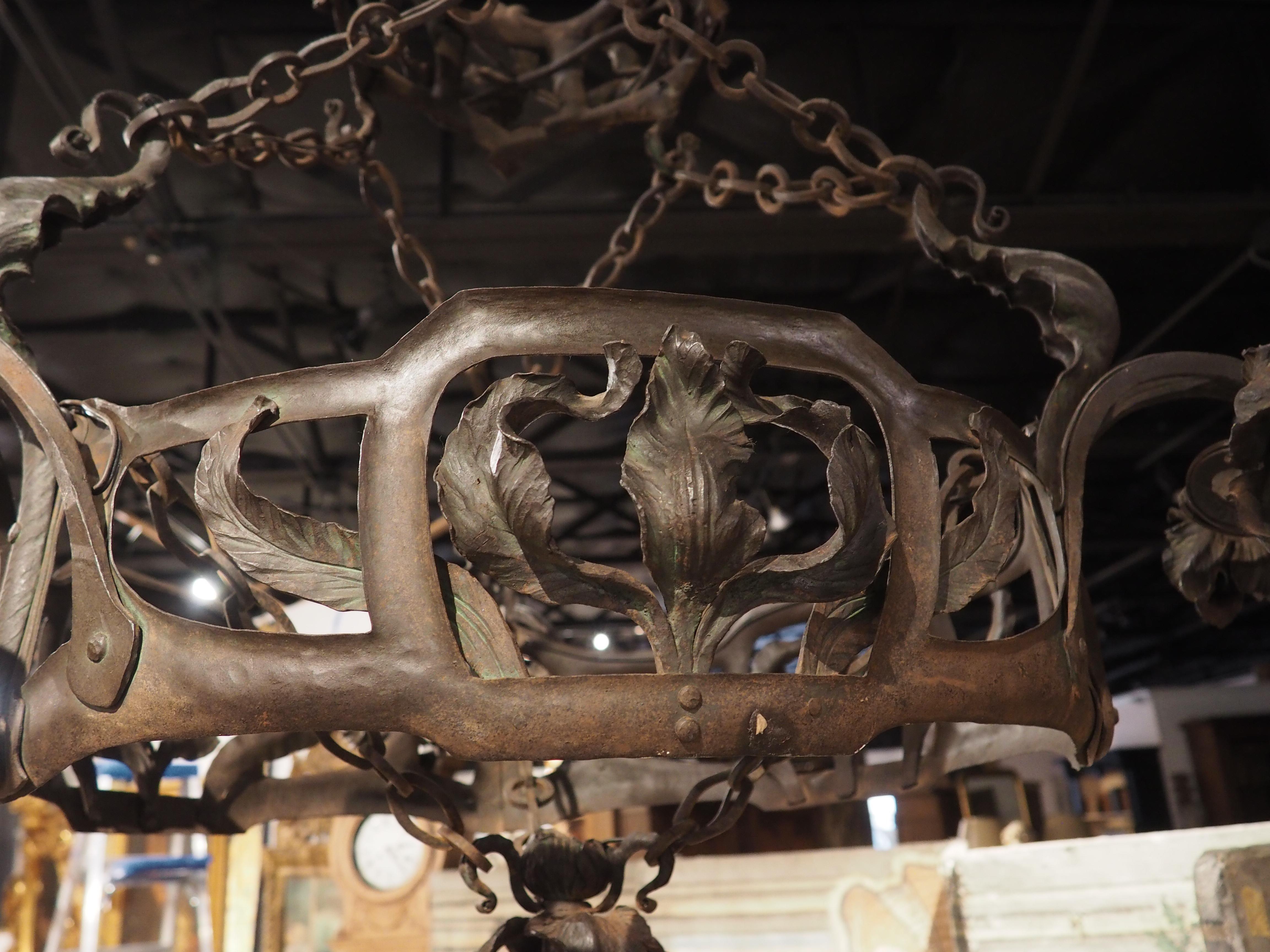 Early 20th Century French Art Nouveau Wrought Iron Chandelier, circa 1900 For Sale