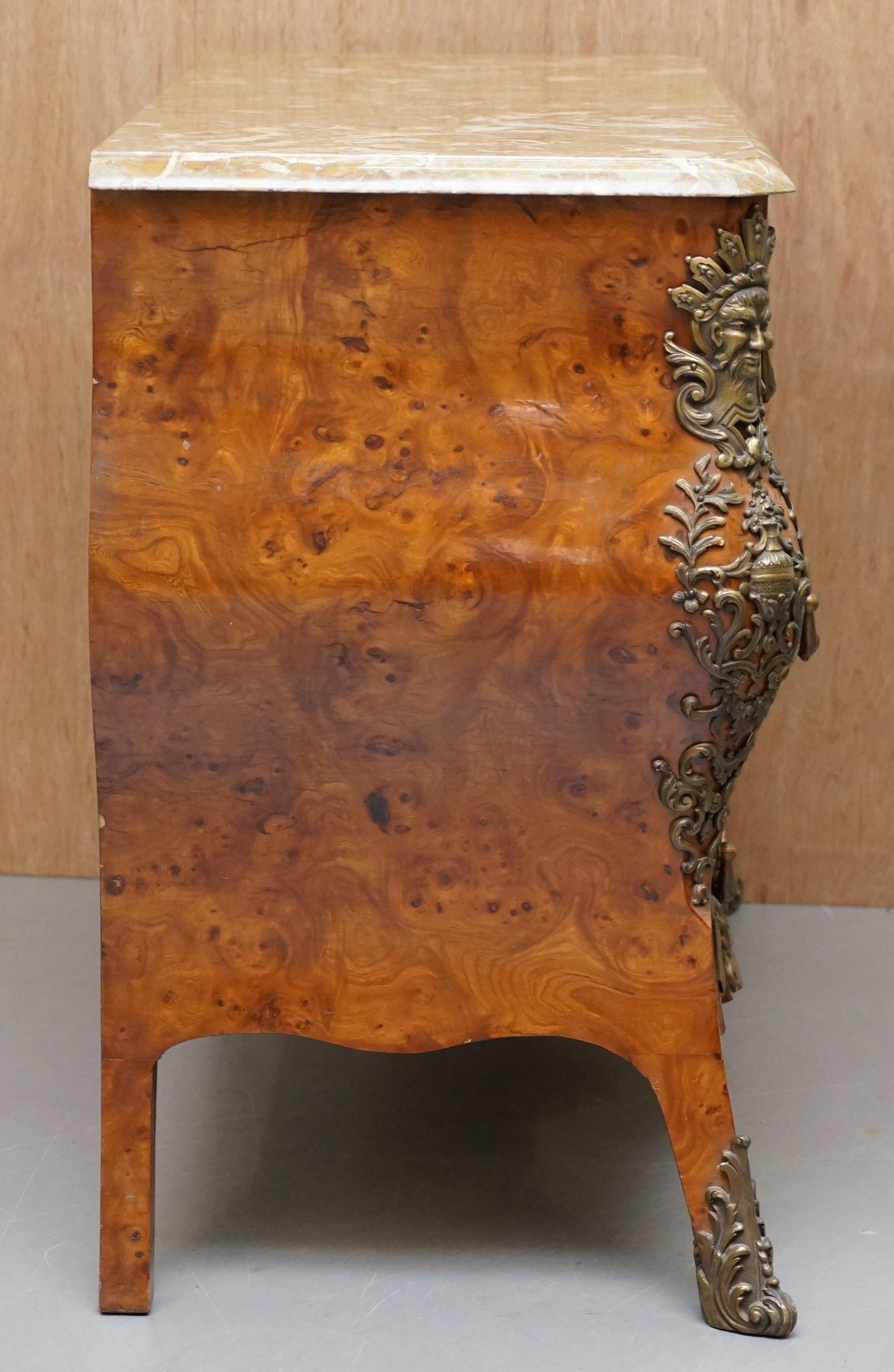 French Burr Walnut Bronze Fittings Marble-Top Bombe Chest of Drawers, circa 1900 7