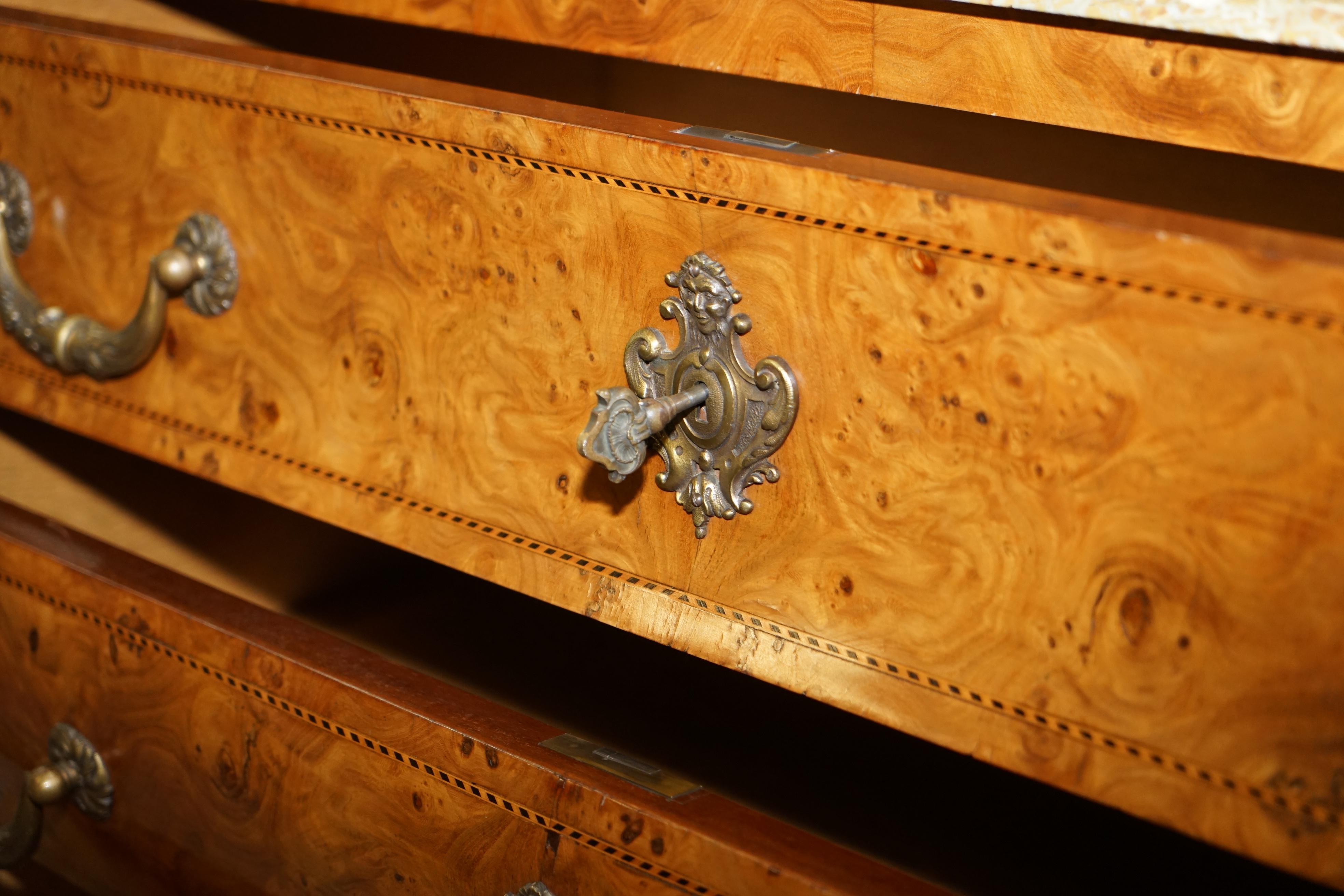 French Burr Walnut Bronze Fittings Marble-Top Bombe Chest of Drawers, circa 1900 12