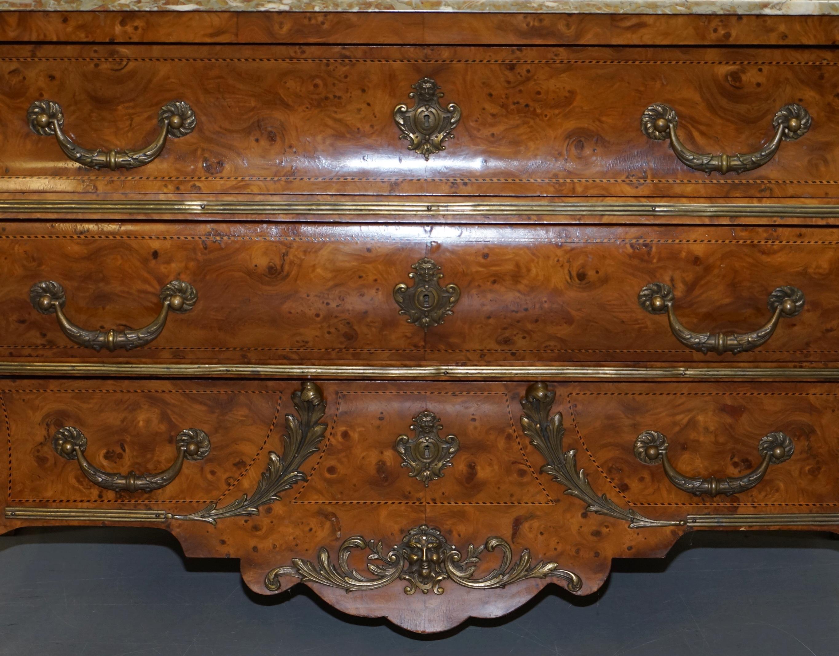 French Burr Walnut Bronze Fittings Marble-Top Bombe Chest of Drawers, circa 1900 1