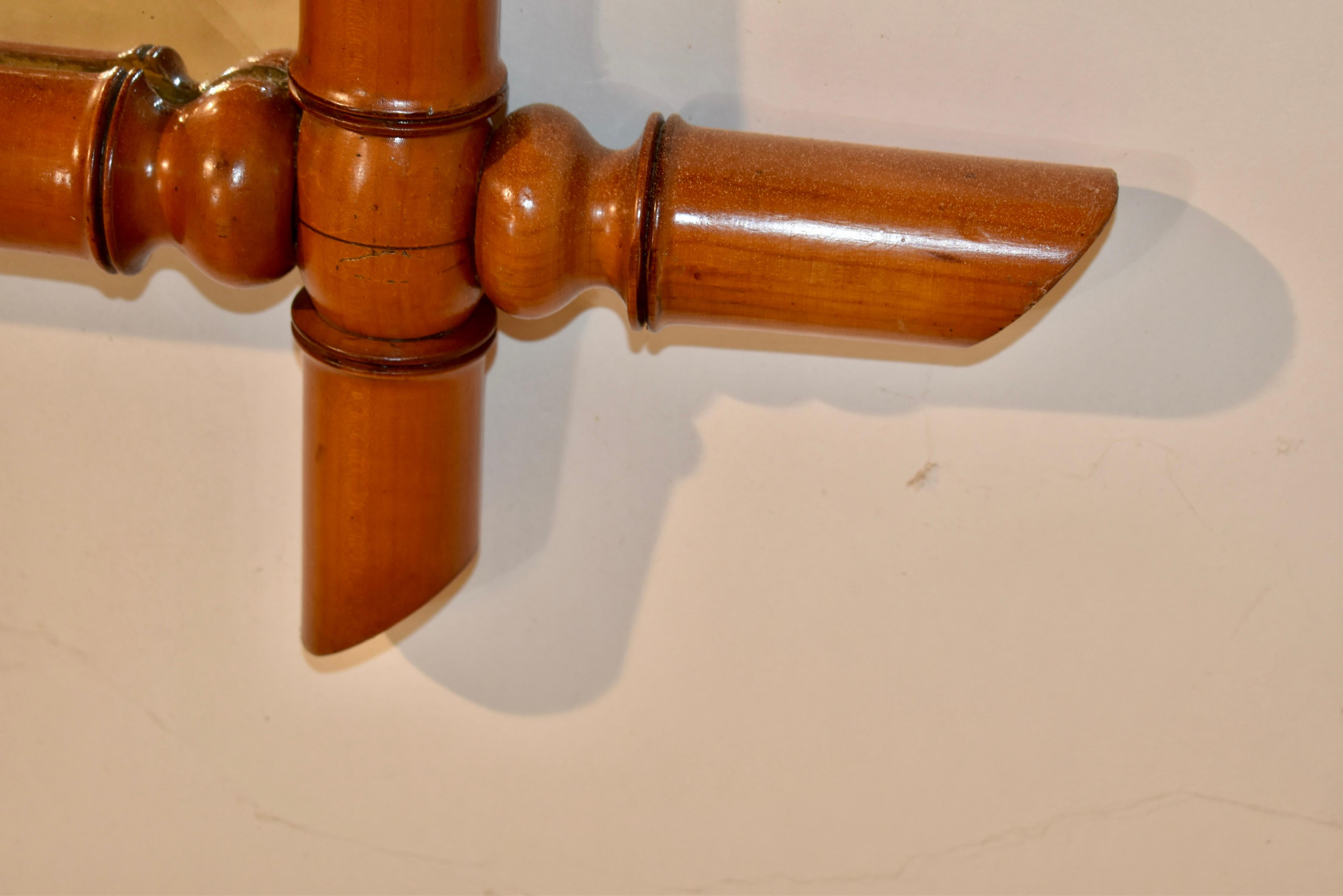 Specchio in finto bambù in ciliegio francese del 1900 circa in vendita 3