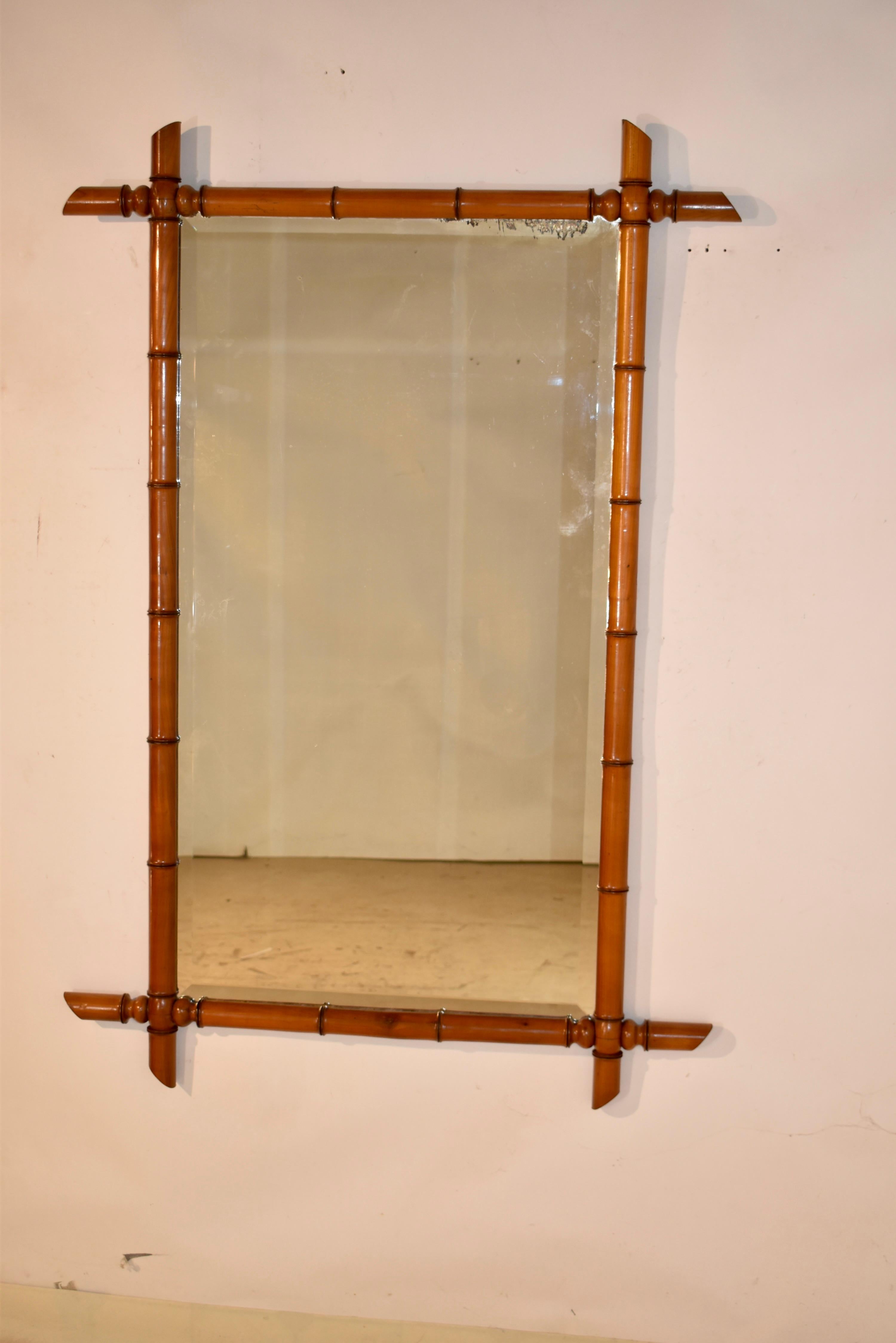 Francese Specchio in finto bambù in ciliegio francese del 1900 circa in vendita