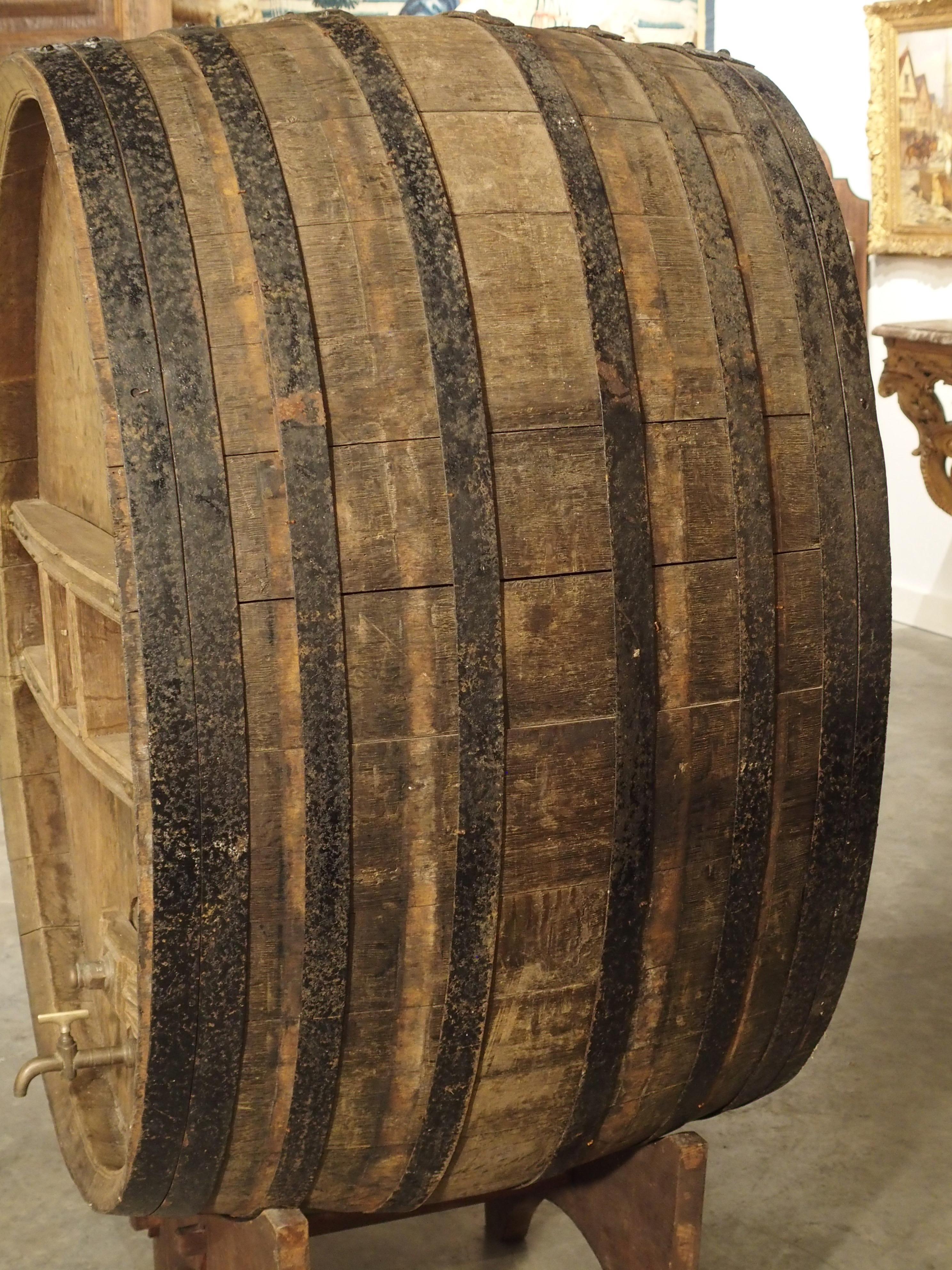 Circa 1900 French Oak Wine Barrel on Stand In Good Condition In Dallas, TX