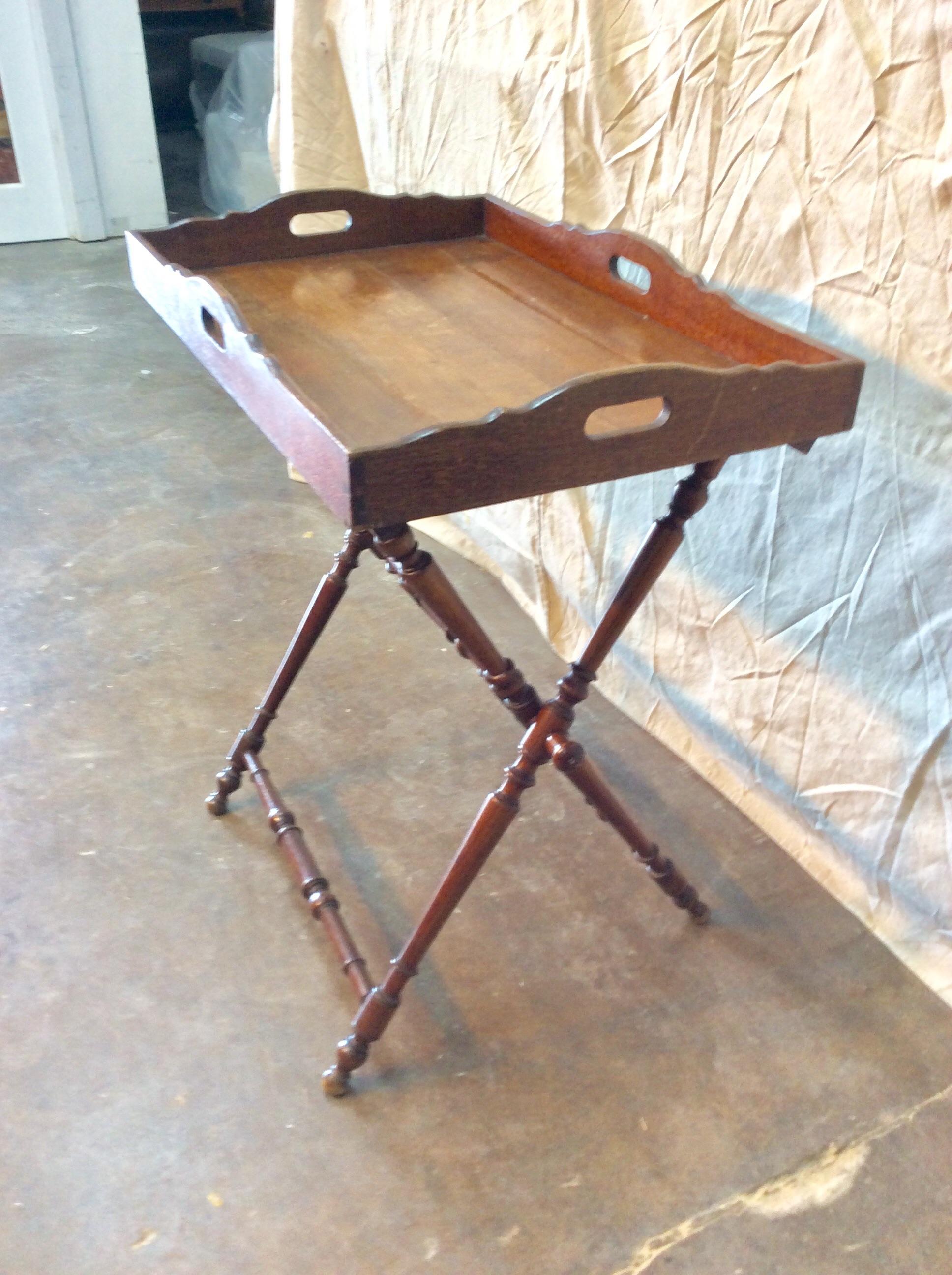 circa 1900 French Walnut Butlers Tray with Foldable Stand In Good Condition In Burton, TX