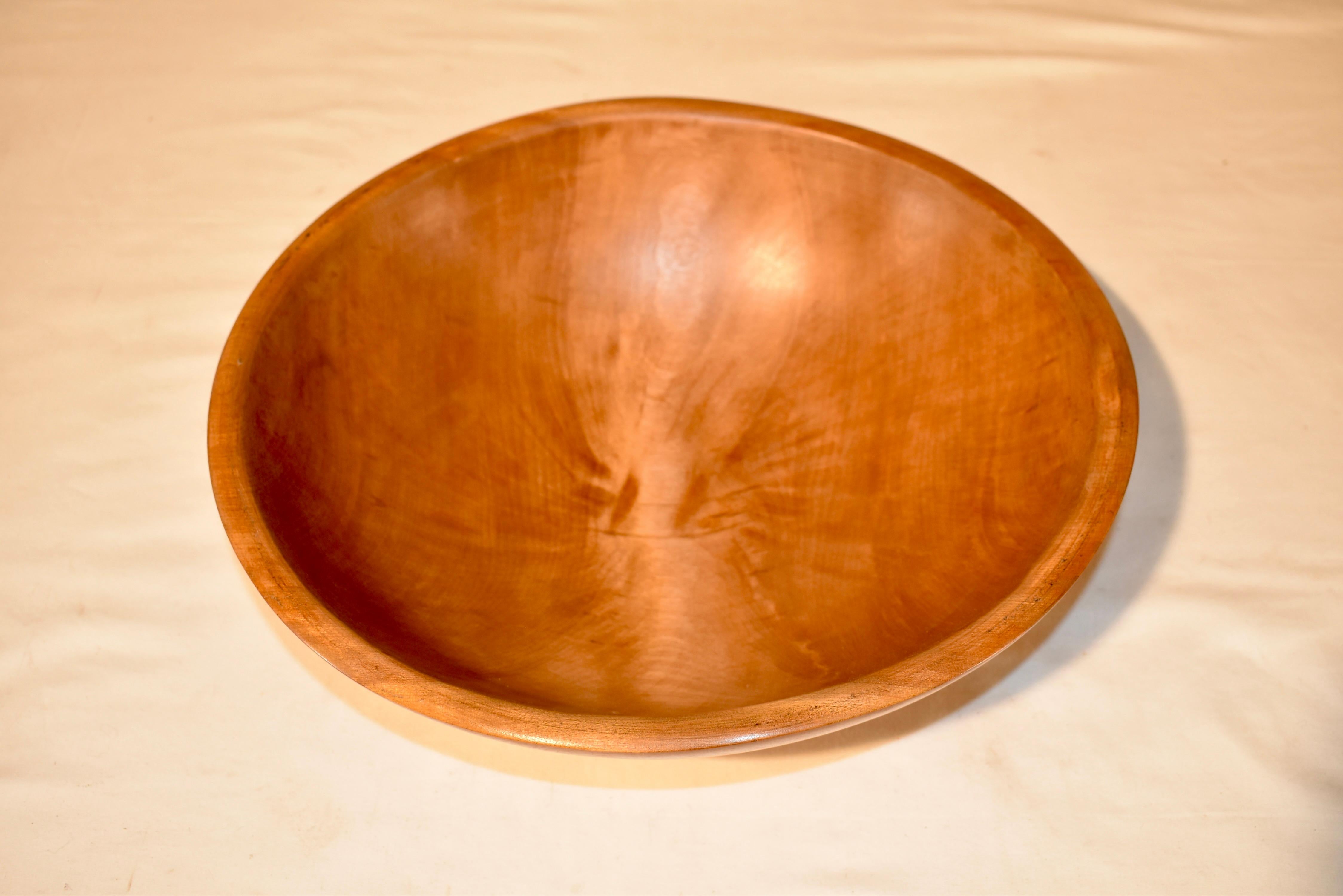 Victorian Circa 1900 Hand Turned Maple Bowl For Sale
