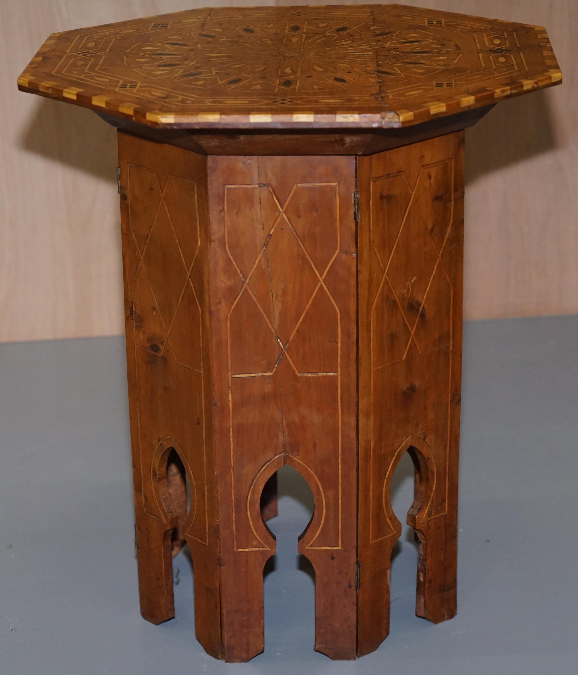 Islamic Marquetry Inlaid Walnut Octagonal Side End Lamp Wine Table, circa 1900 3