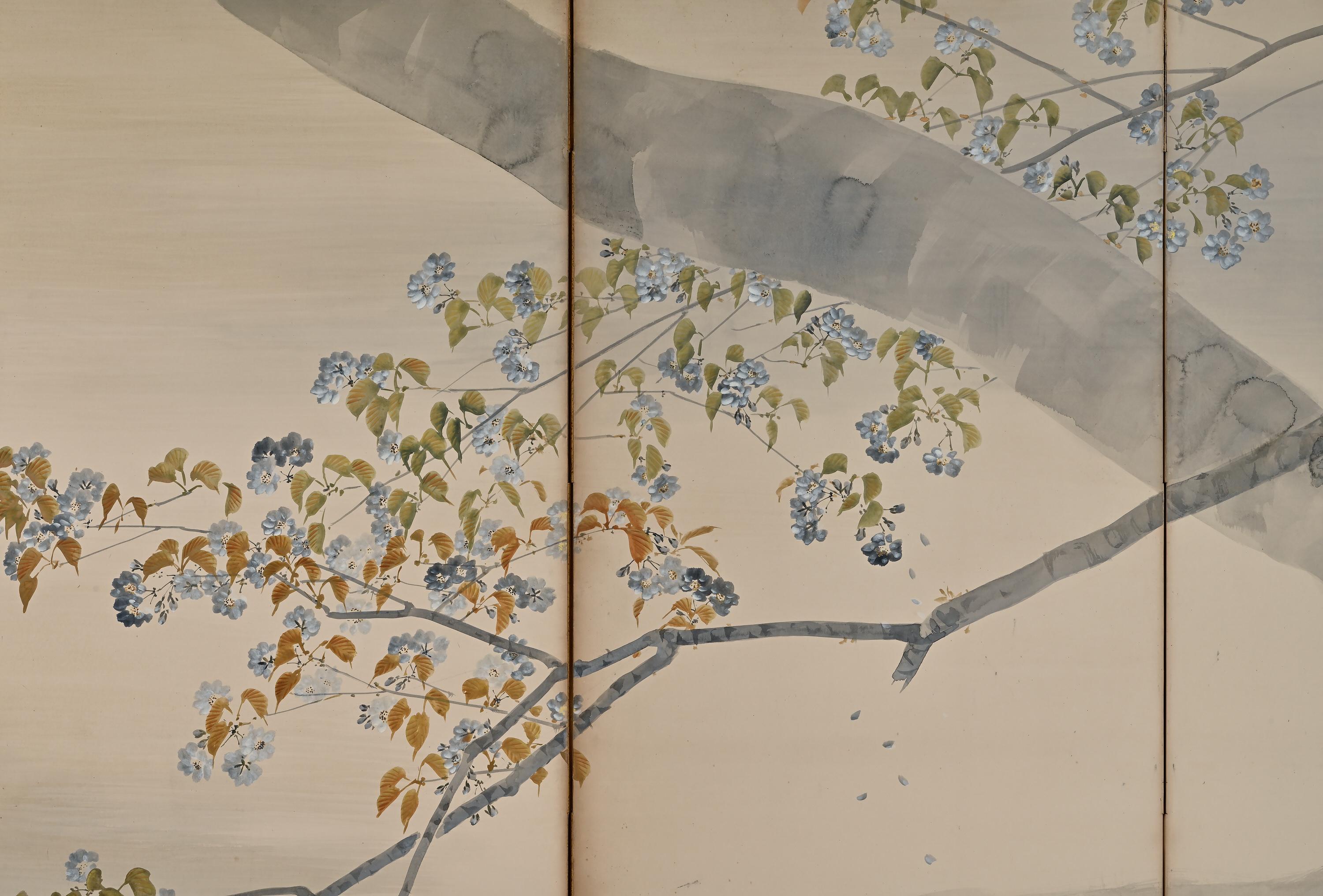 Japanischer Raumteiler um 1900. Kirschblüten in Mondlicht. Meiji-Periode. (Spätes 19. Jahrhundert) im Angebot