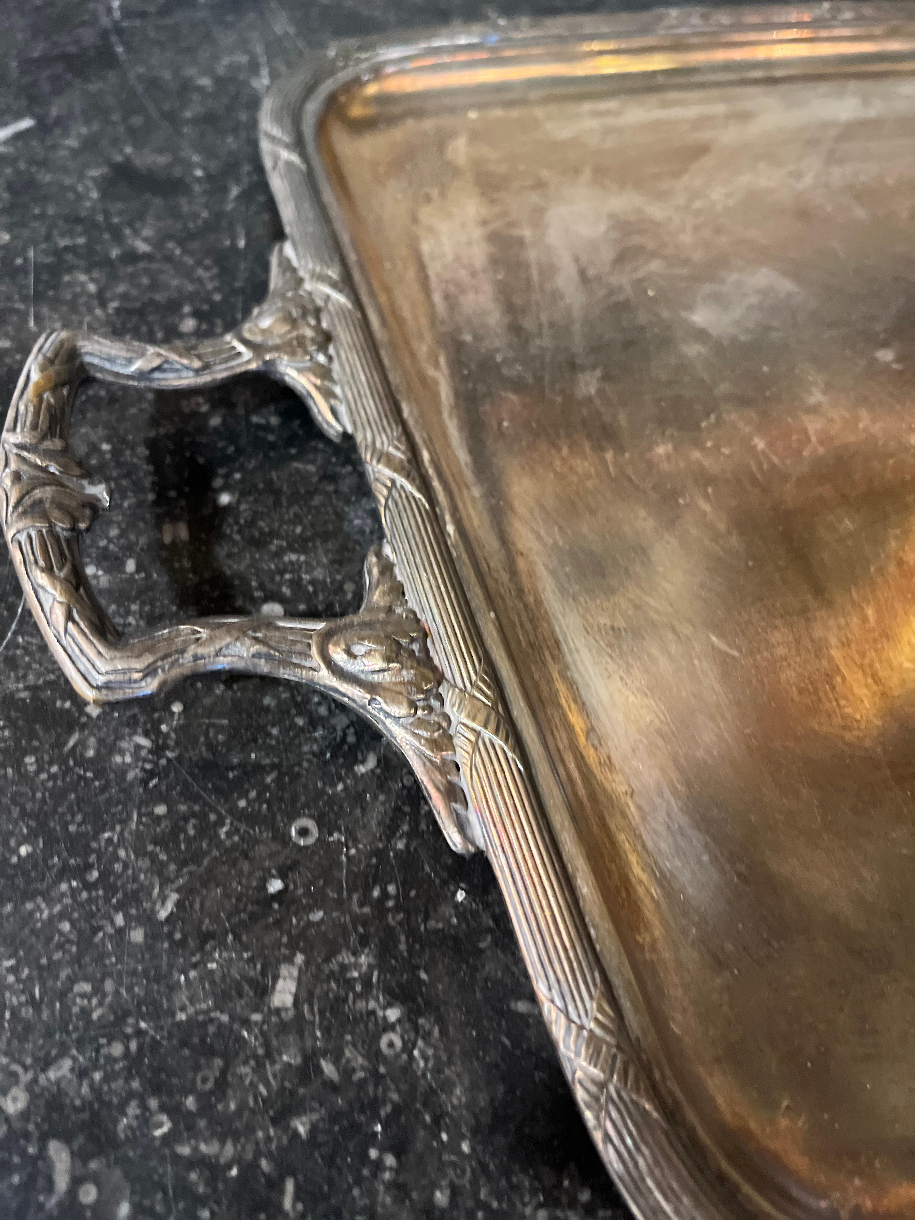 Vassoio in argento in stile Luigi XV del 1900 circa In condizioni buone in vendita a Scottsdale, AZ