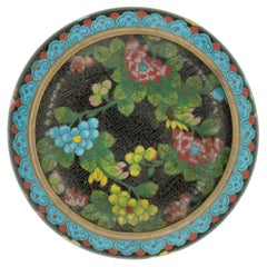 CIRCA 1900 Bol en cloisonné de la Dynastie Qing