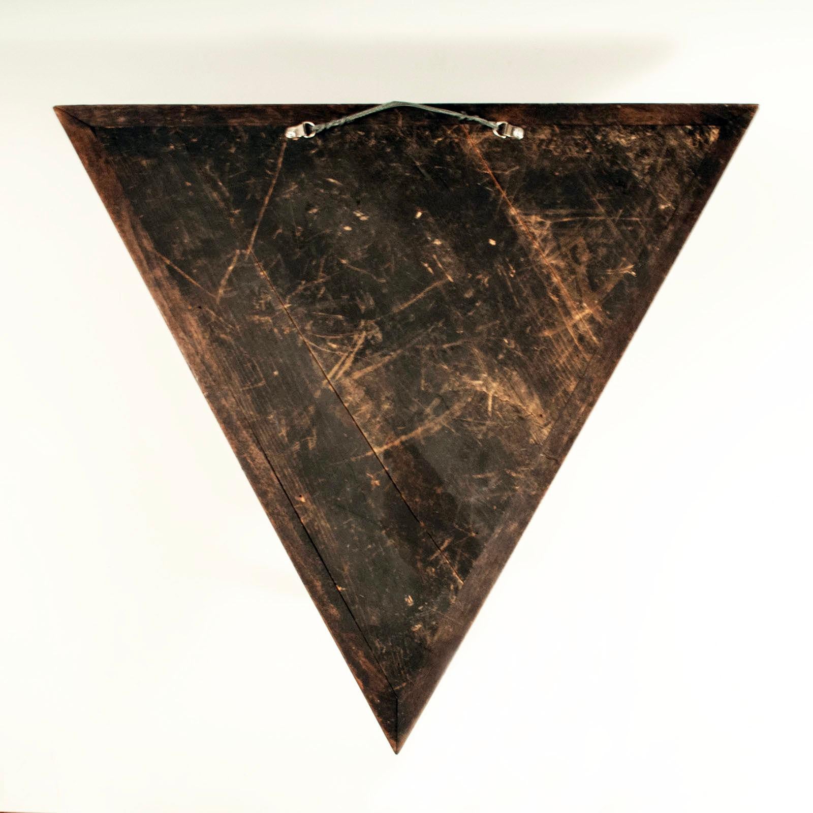 Circa 1900 Rare Odd Fellows Triangular Initiation Rite Chair Seat Estadounidense en venta
