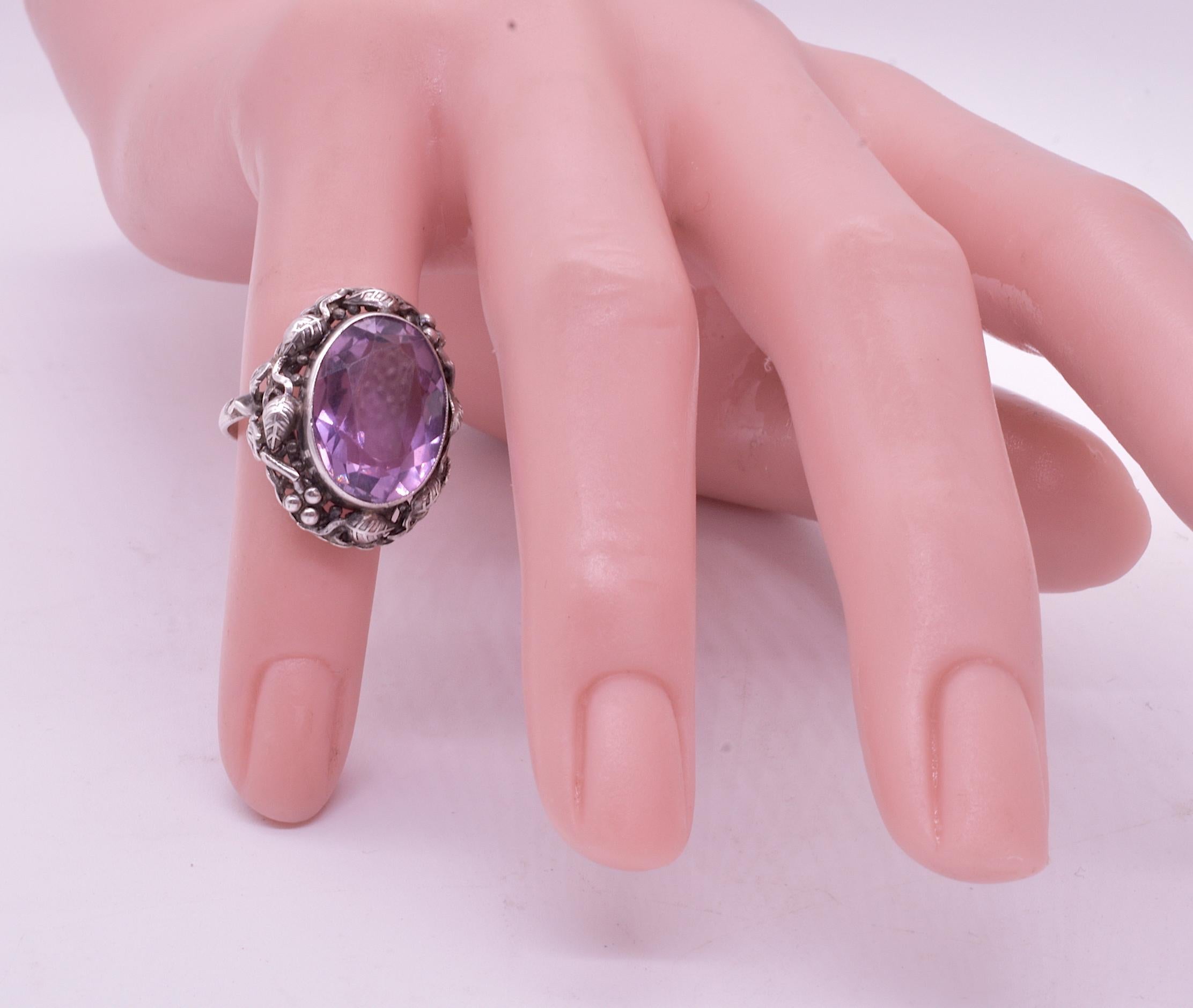 Sterling Silver Amethyst Ring, Arts & Crafts, circa 1900 In Excellent Condition In Baltimore, MD