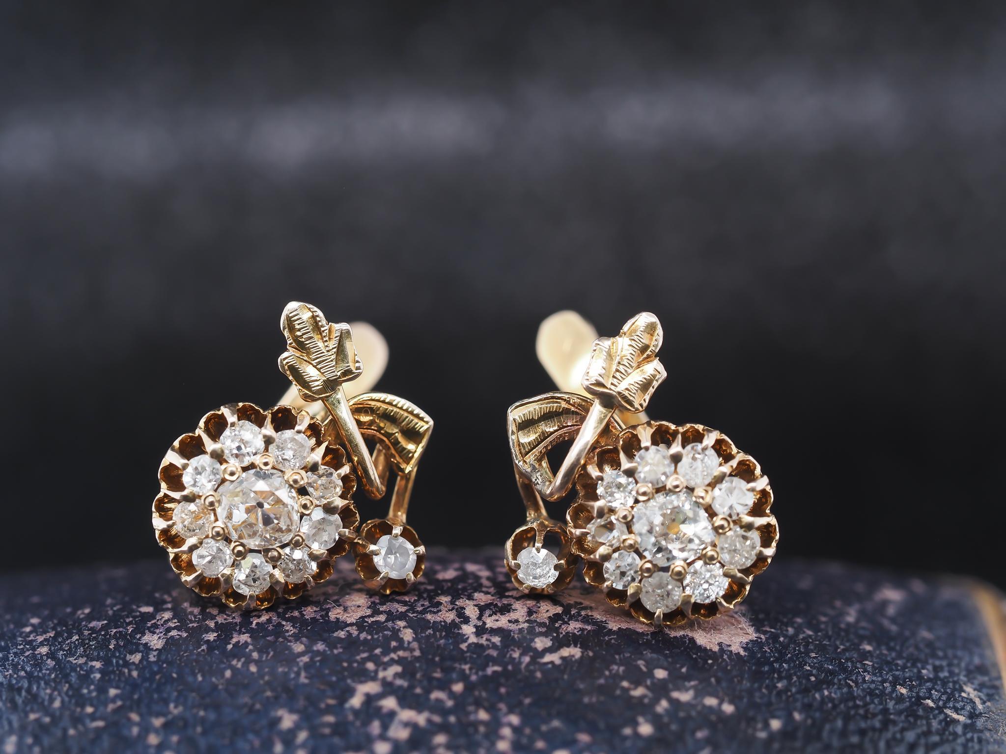 Taille vieille Europe Boucles d'oreilles grappe ancienne mine en or jaune 14 carats datant des années 1900 en vente