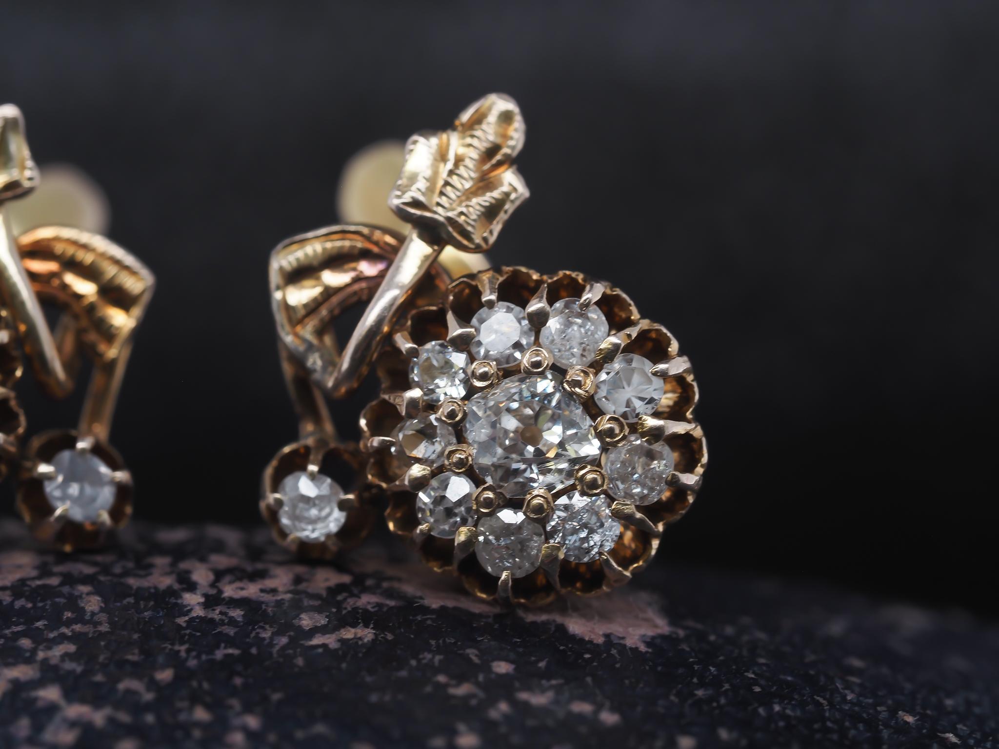 Boucles d'oreilles grappe ancienne mine en or jaune 14 carats datant des années 1900 en vente 3