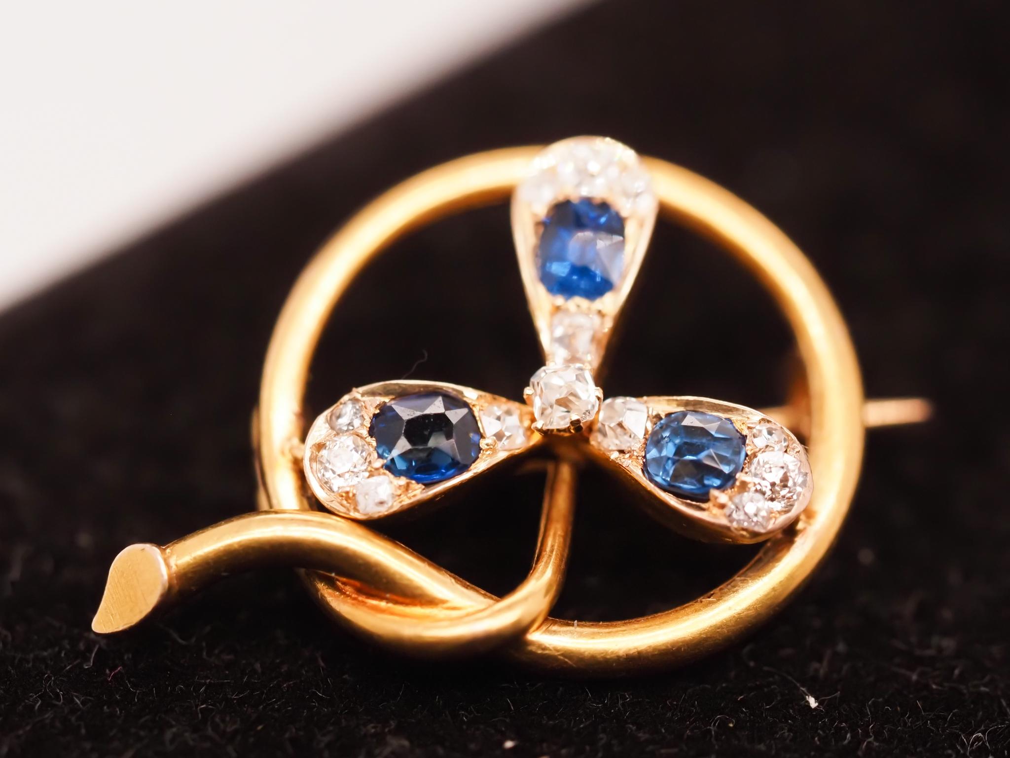 Circa 1900s 14K Yellow Gold Sapphire and Diamond Flower Brooch For Sale 3