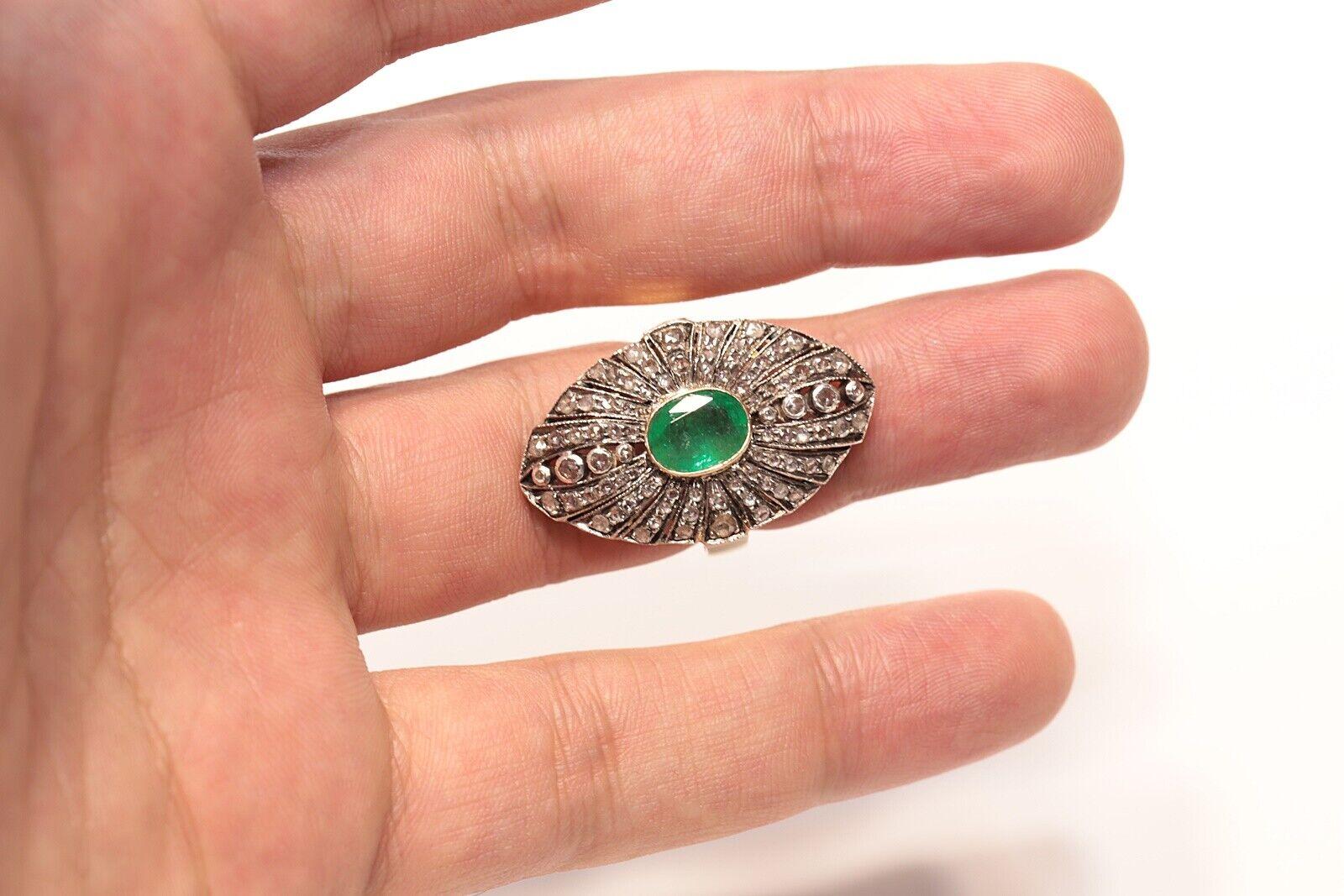  Circa 1900s 18k Gold Top Silver Natural Rose Cut Diamond And Emerald Ring For Sale 2