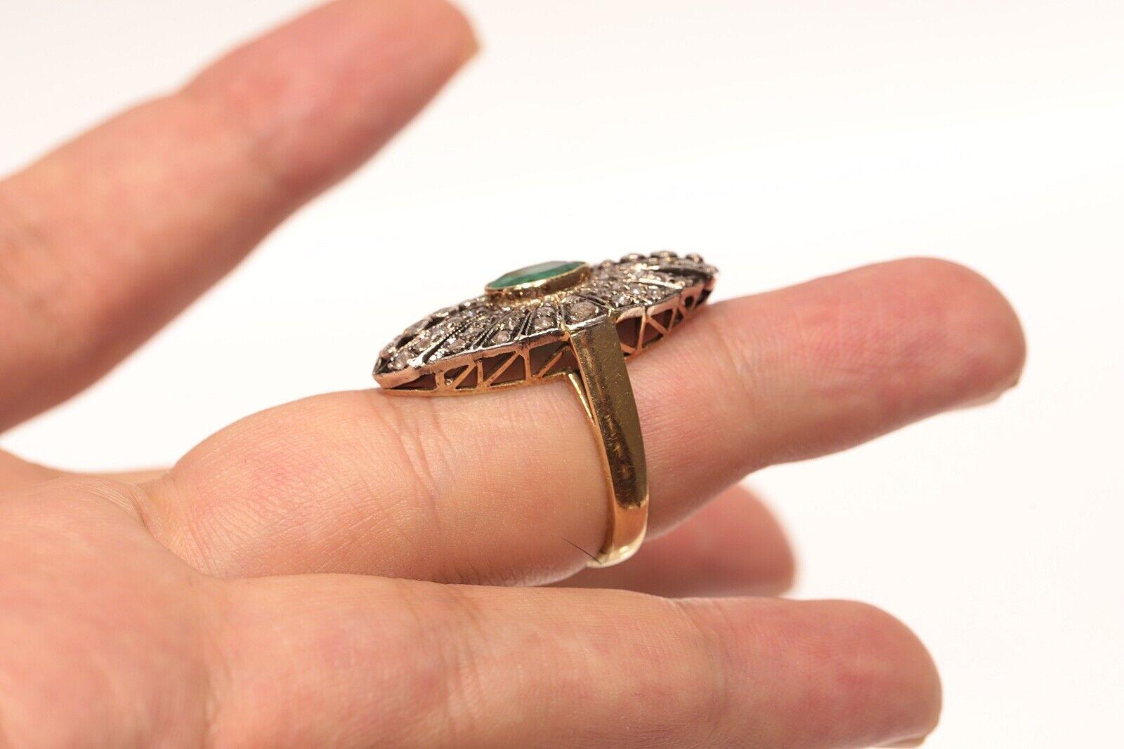  Circa 1900s 18k Gold Top Silver Natural Rose Cut Diamond And Emerald Ring For Sale 3