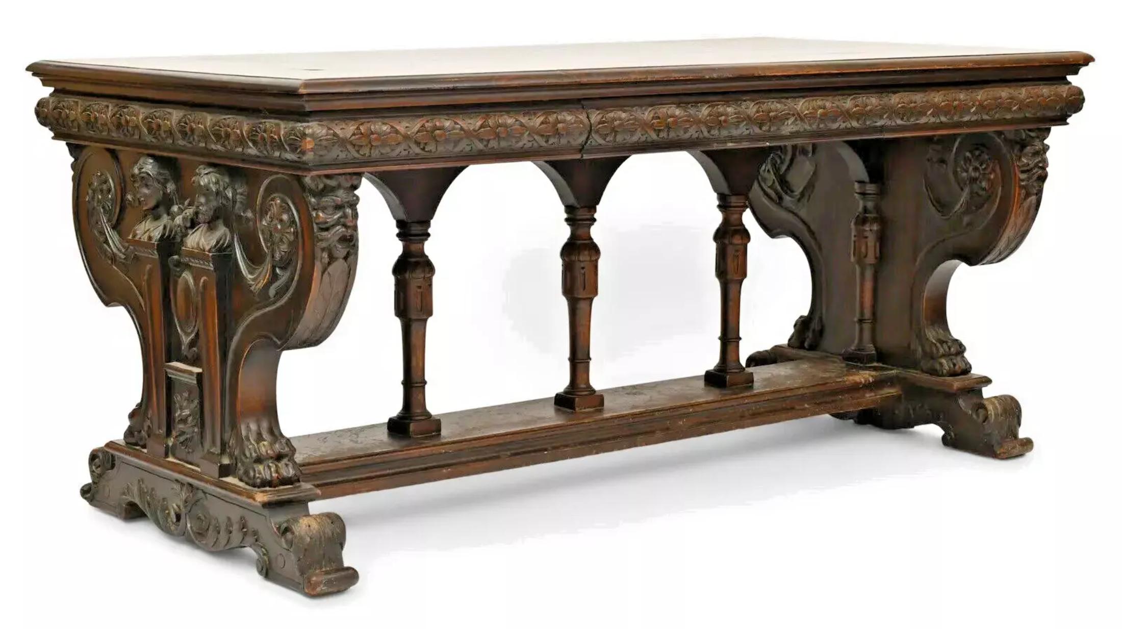 Autre Table de bibliothèque américaine ancienne des années 1900, figurative, sculptée de fleurs et en acajou en vente