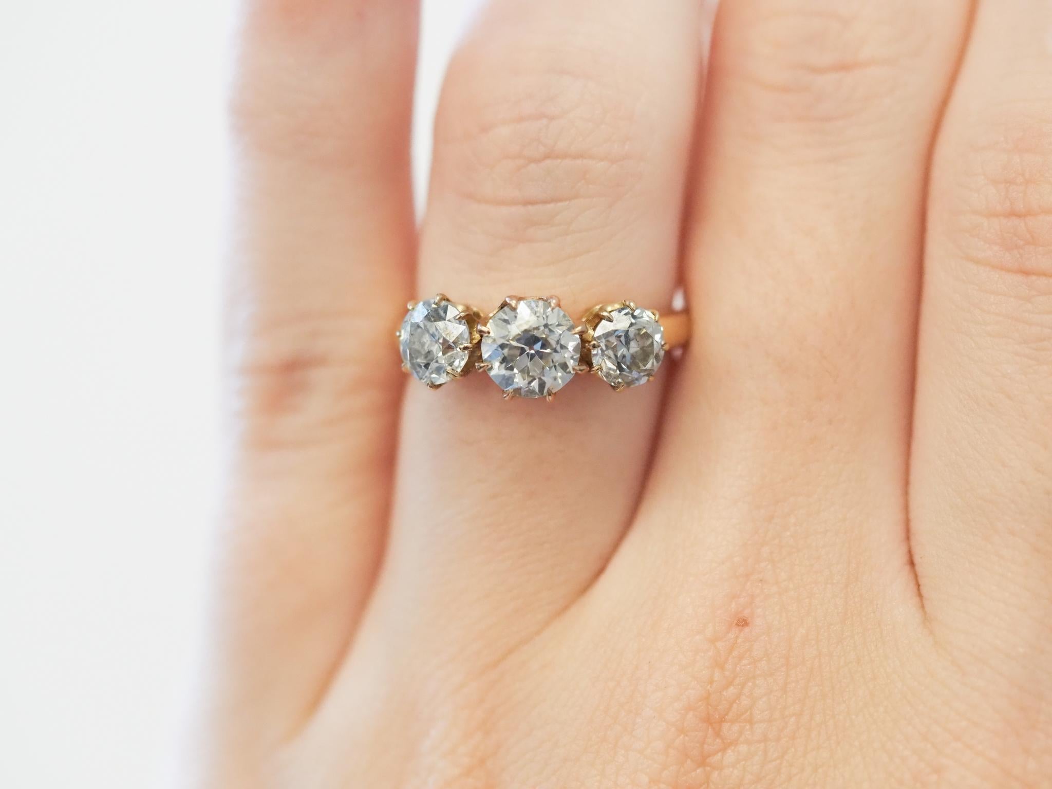 Circa 1900s Center 1.00ct GIA Old European Three Stone Diamond Engagement Ring For Sale 2