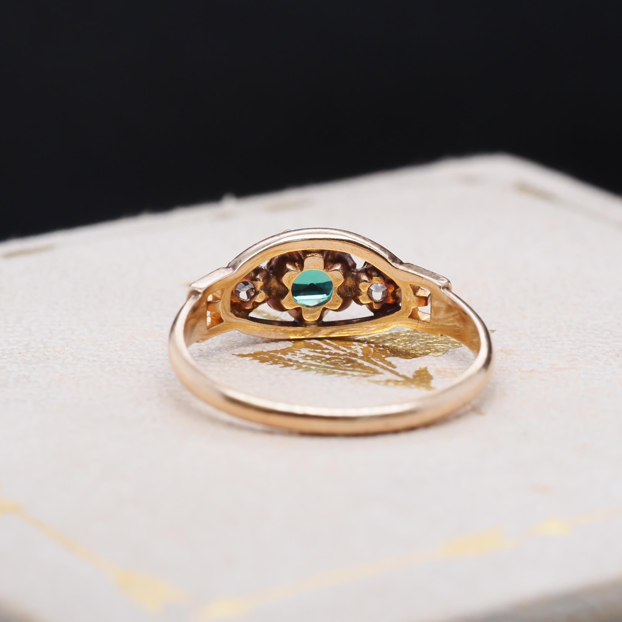 Circa 1900s Edwardian Emerald and Rose Cut Diamond Engagement Ring In Good Condition For Sale In Atlanta, GA