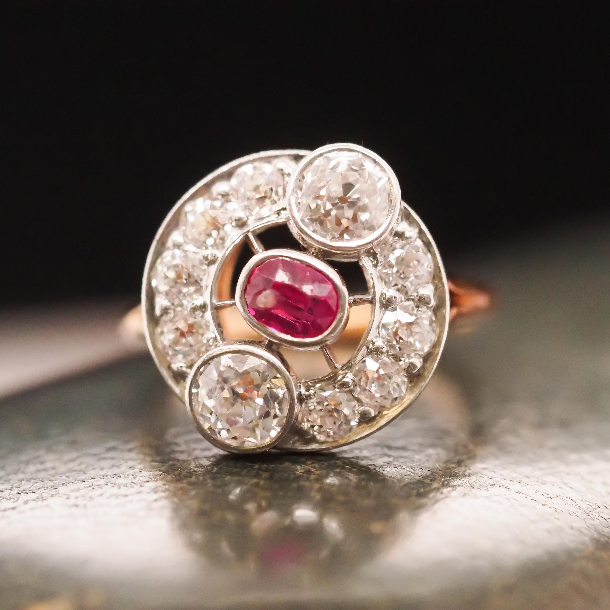 Ring aus edwardianischem natürlichem Rubin und altem europäischem Diamanten, um 1900 im Angebot 1