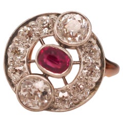 Ring aus edwardianischem natürlichem Rubin und altem europäischem Diamanten, um 1900