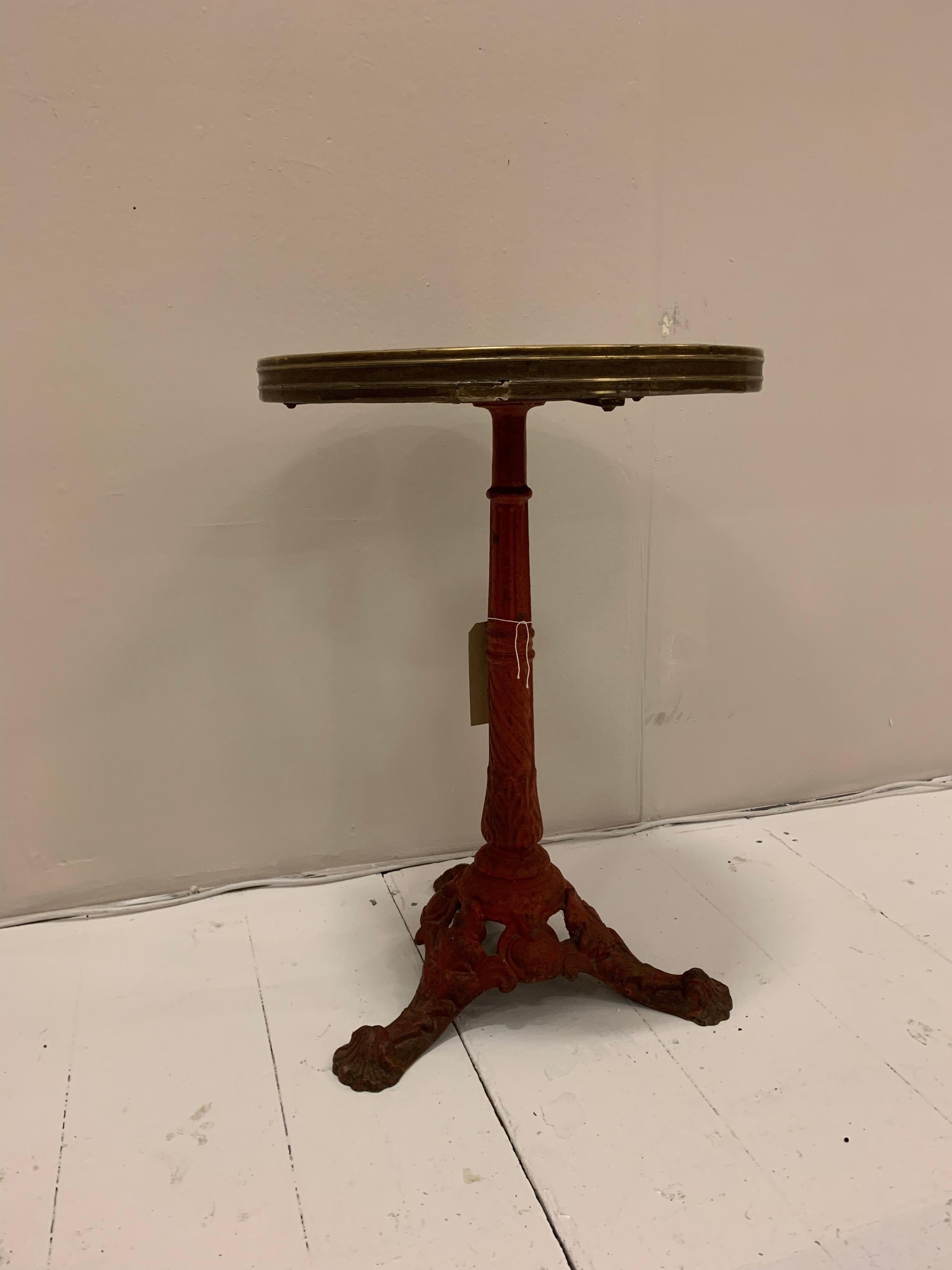 French Cast Iron Scalloped Detailed Bistro Table Circular Marble Top circa 1900s For Sale 7