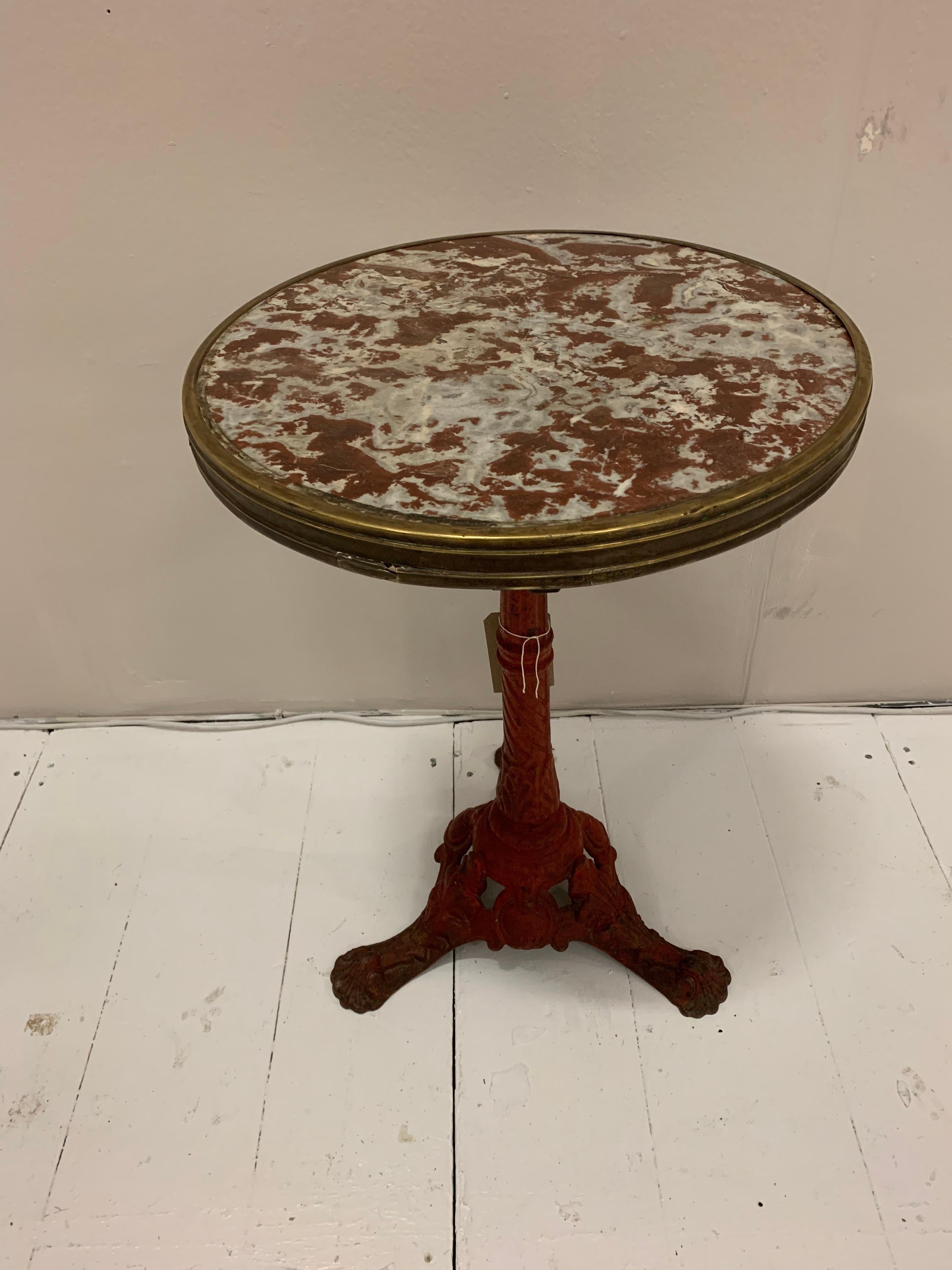 French Cast Iron Scalloped Detailed Bistro Table Circular Marble Top circa 1900s For Sale 4