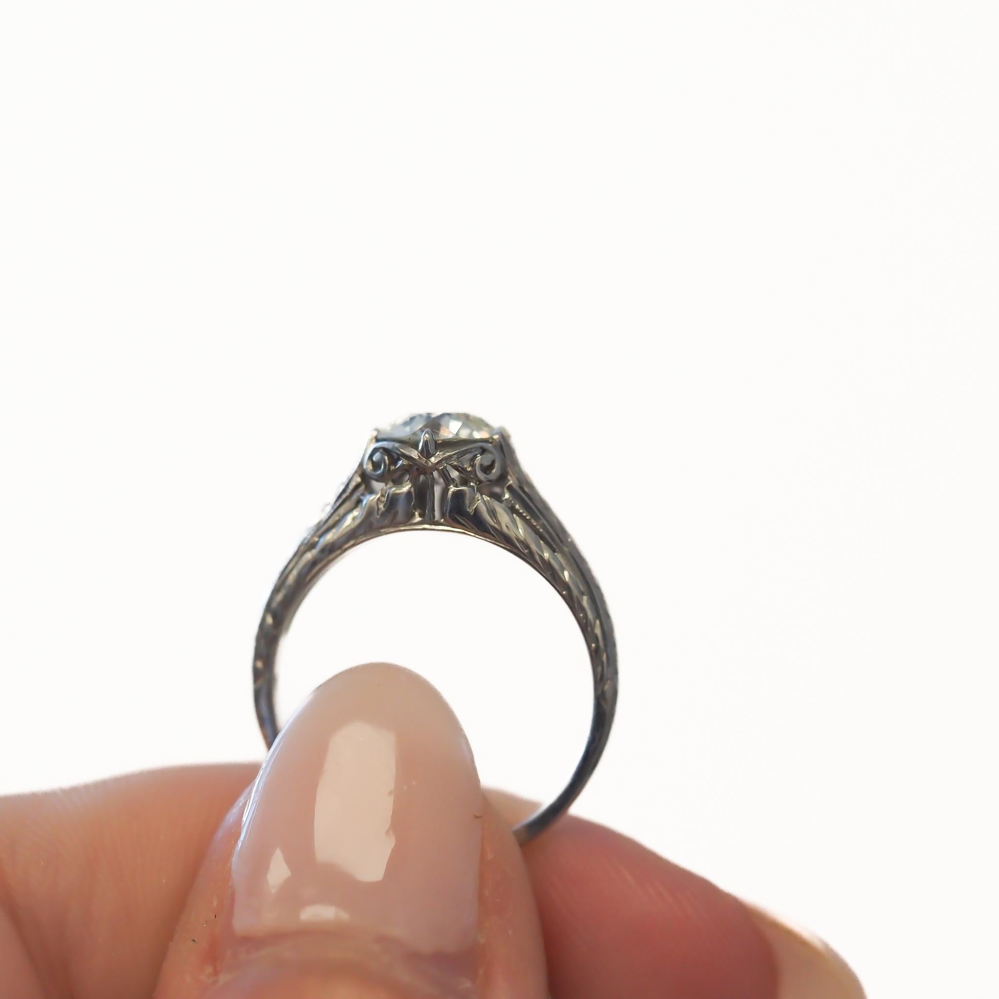 Women's Circa 1900S GIA 1.04ct Platinum Old European Diamond Engagement Ring For Sale