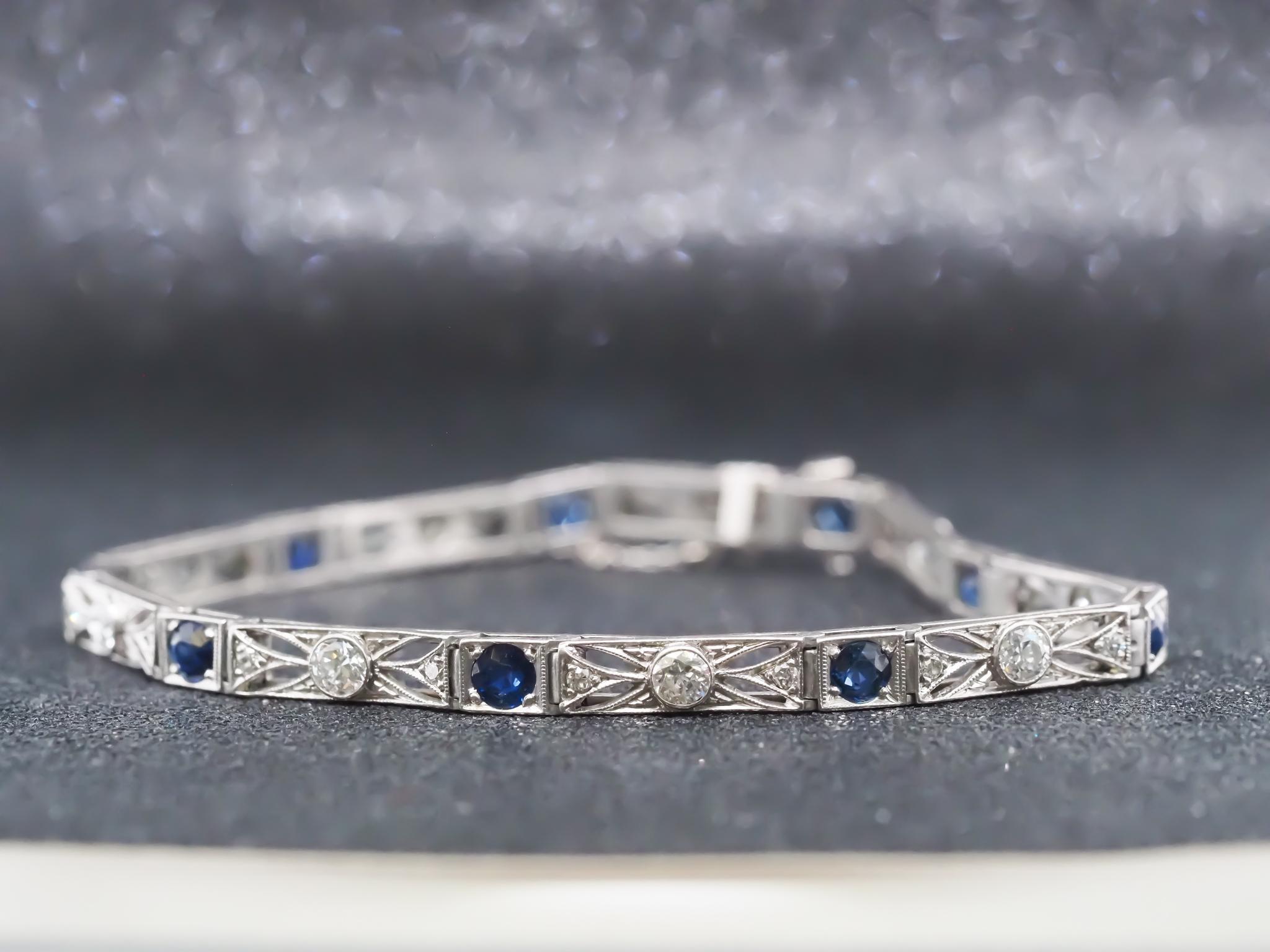 Collar de platino y zafiro azul real sin calentar de alrededor de 1900 Talla antigua en venta
