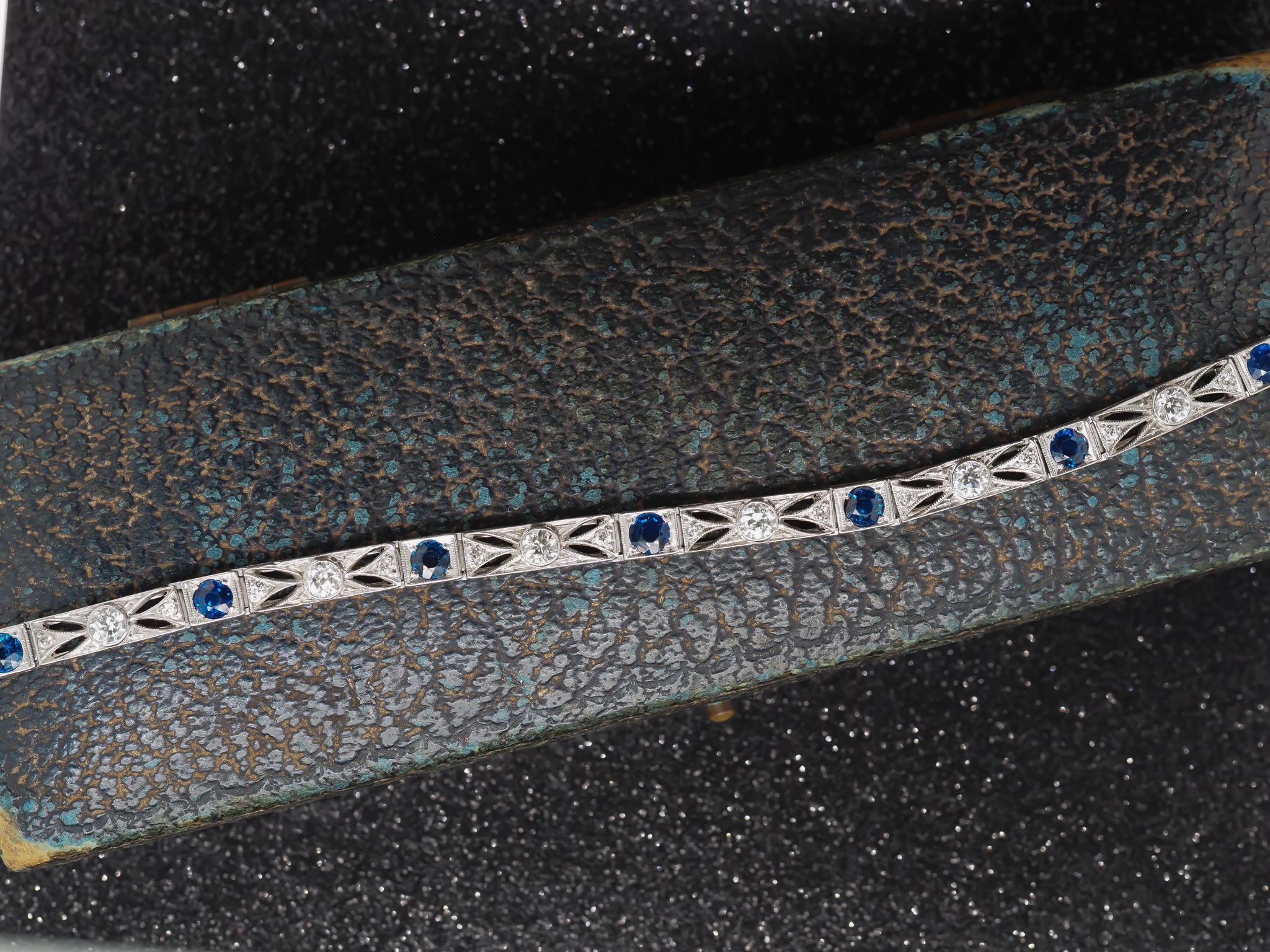 Collar de platino y zafiro azul real sin calentar de alrededor de 1900 en Bueno estado para la venta en Hicksville, NY