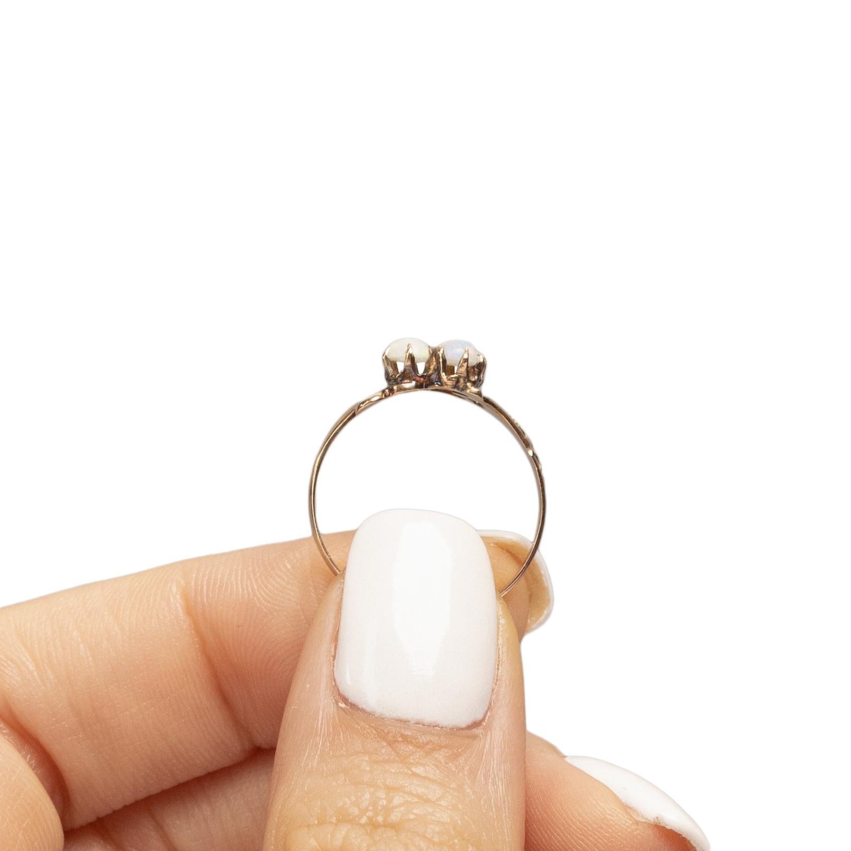 Circa 1900's Victorian 10K Yellow Gold Antique Three Stone Opal Fashion Ring 3