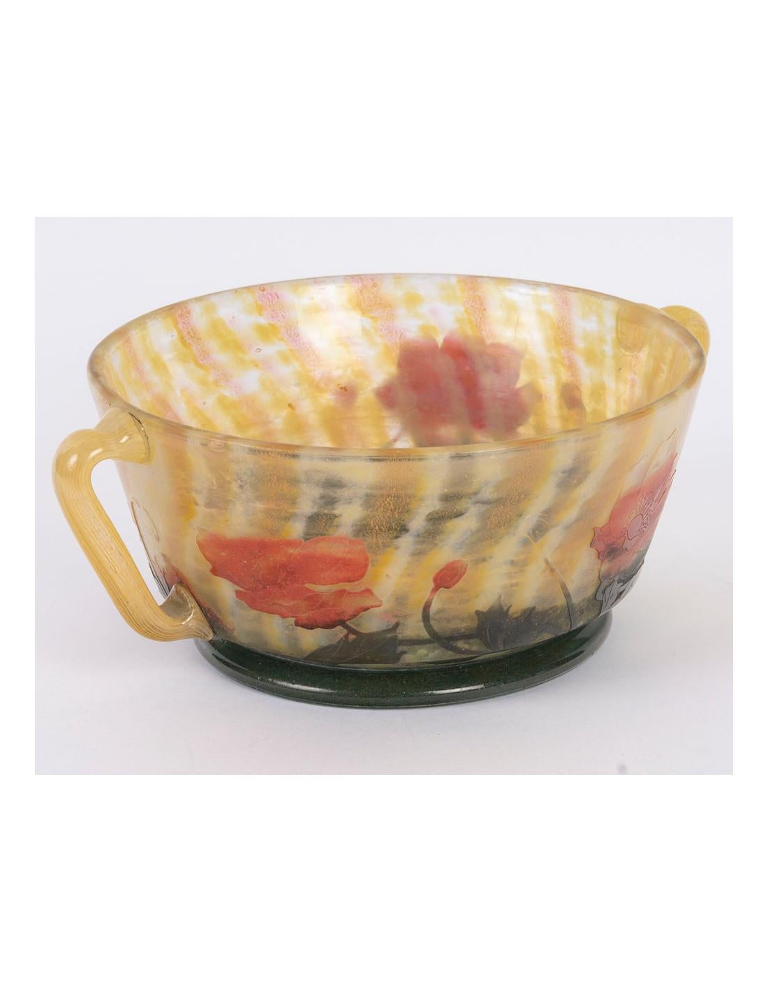 Circa 1905 - DAUM Nancy, Glass bowl For Sale 3