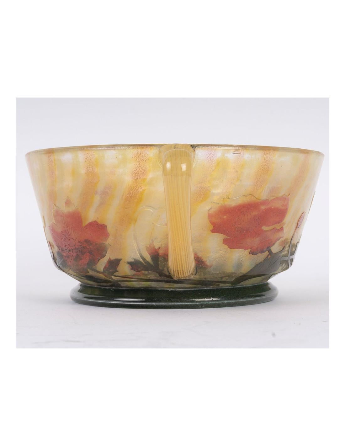 Circa 1905 - DAUM Nancy, Glass bowl For Sale 4