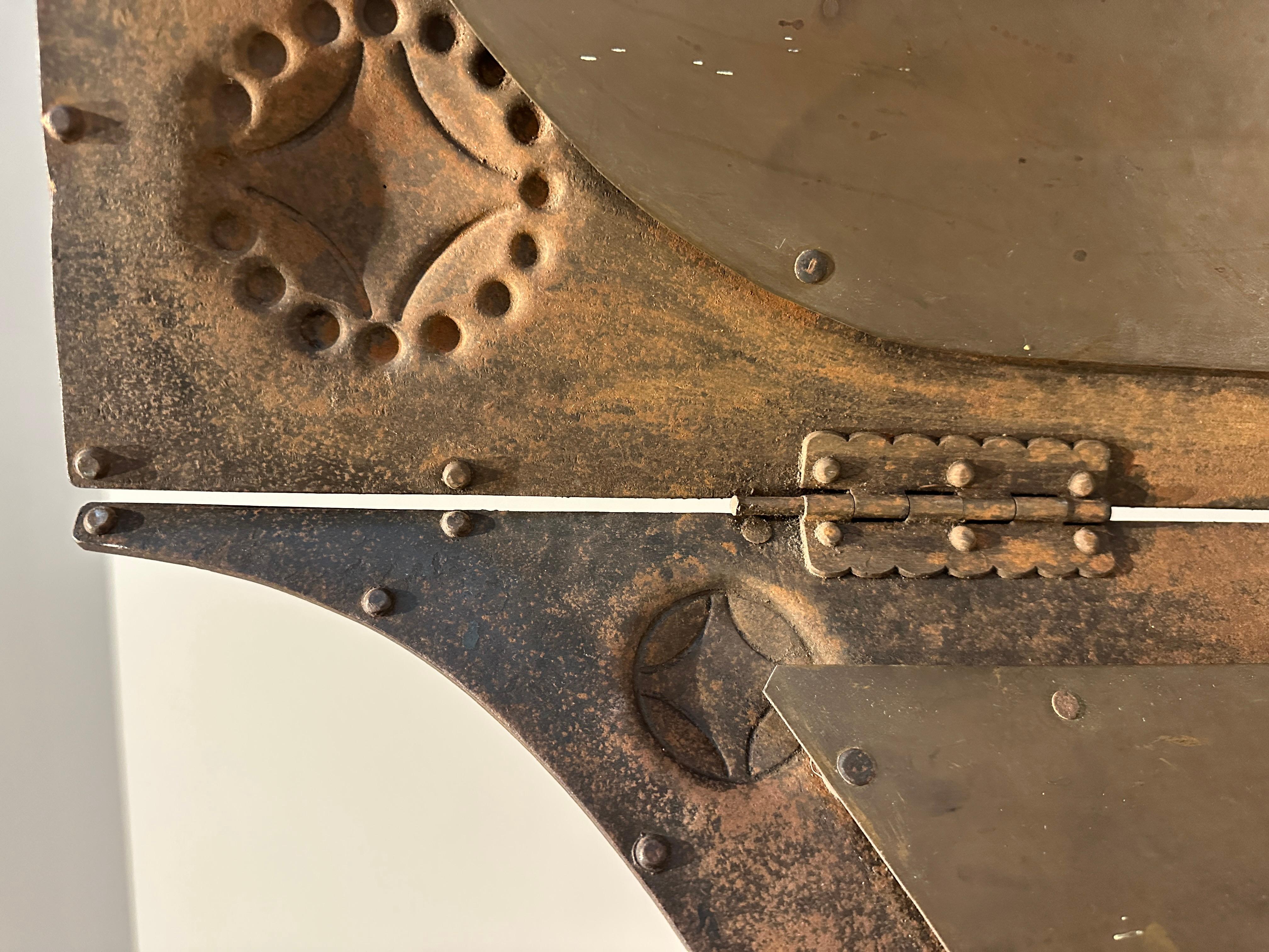 Parafuoco Decorative Crafts del 1910 circa Attribuito a Richard Riemerschmid in vendita 10