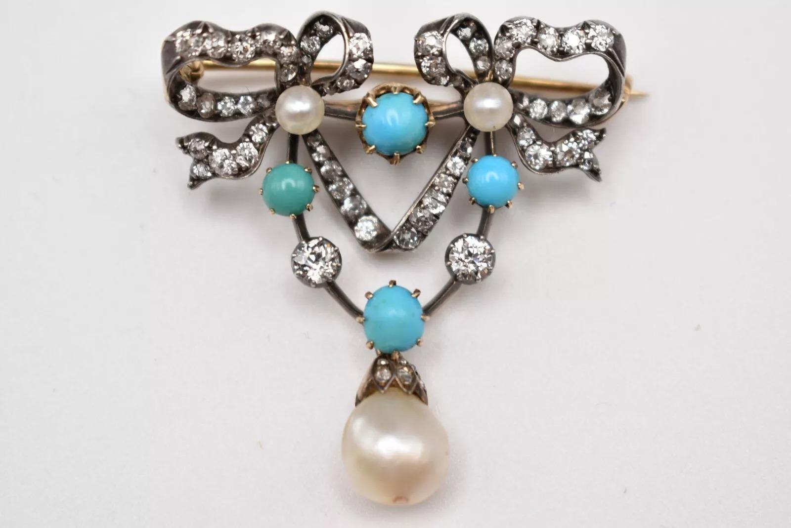 Women's Circa 1910 Edwardian Heart Brooch 18ct Gold with 62 Diamonds, Turquoise & Pearl For Sale