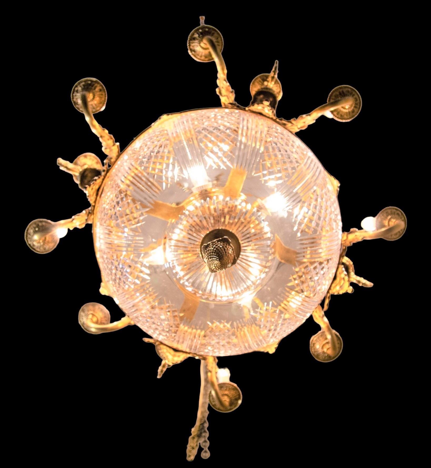 Circa 1910 French Beaux-Arts Gilt Bronze Chandelier For Sale 8