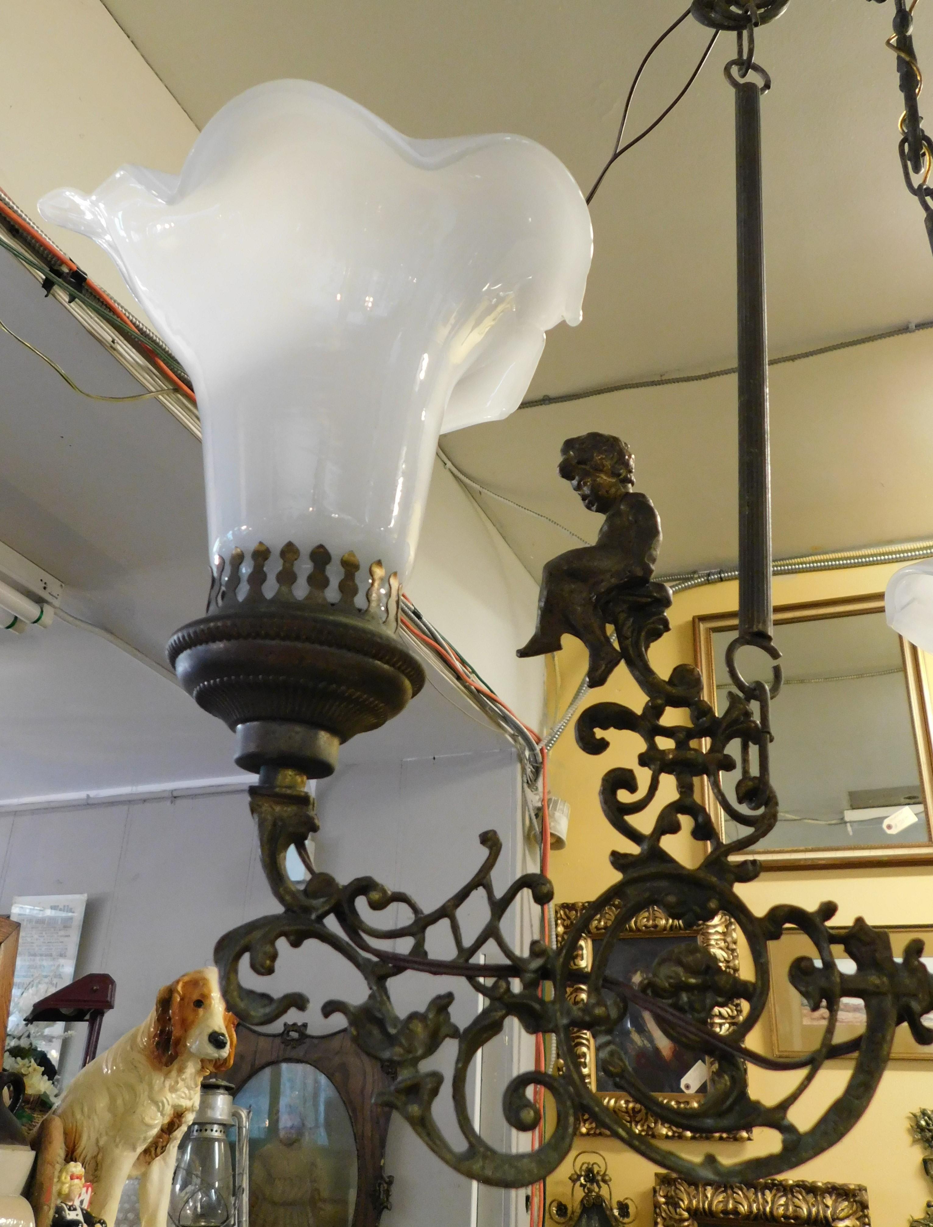 French Figural Bronze Chandelier with Italian Putti's Cherubs, circa 1910 For Sale 1