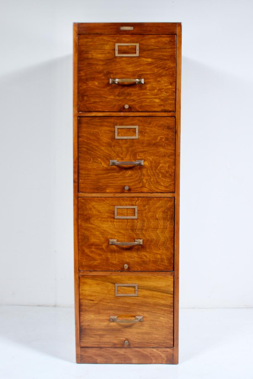 Antiguo archivador Steelcase de madera y acero con cuatro cajones, circa 1920 Esmaltado en venta