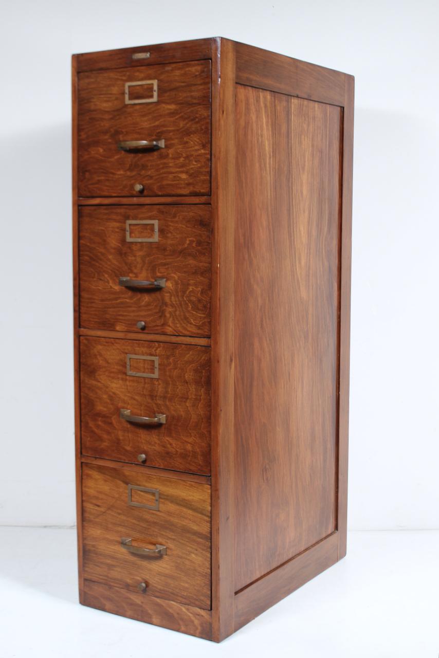 Antiguo archivador Steelcase de madera y acero con cuatro cajones, circa 1920 Industrial en venta