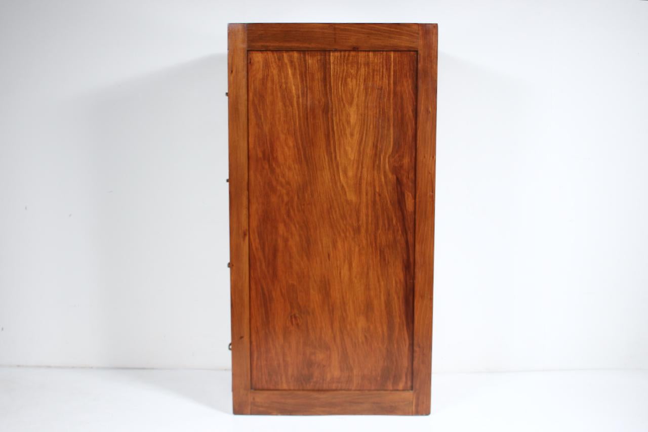 Antiguo archivador Steelcase de madera y acero con cuatro cajones, circa 1920 siglo XX en venta