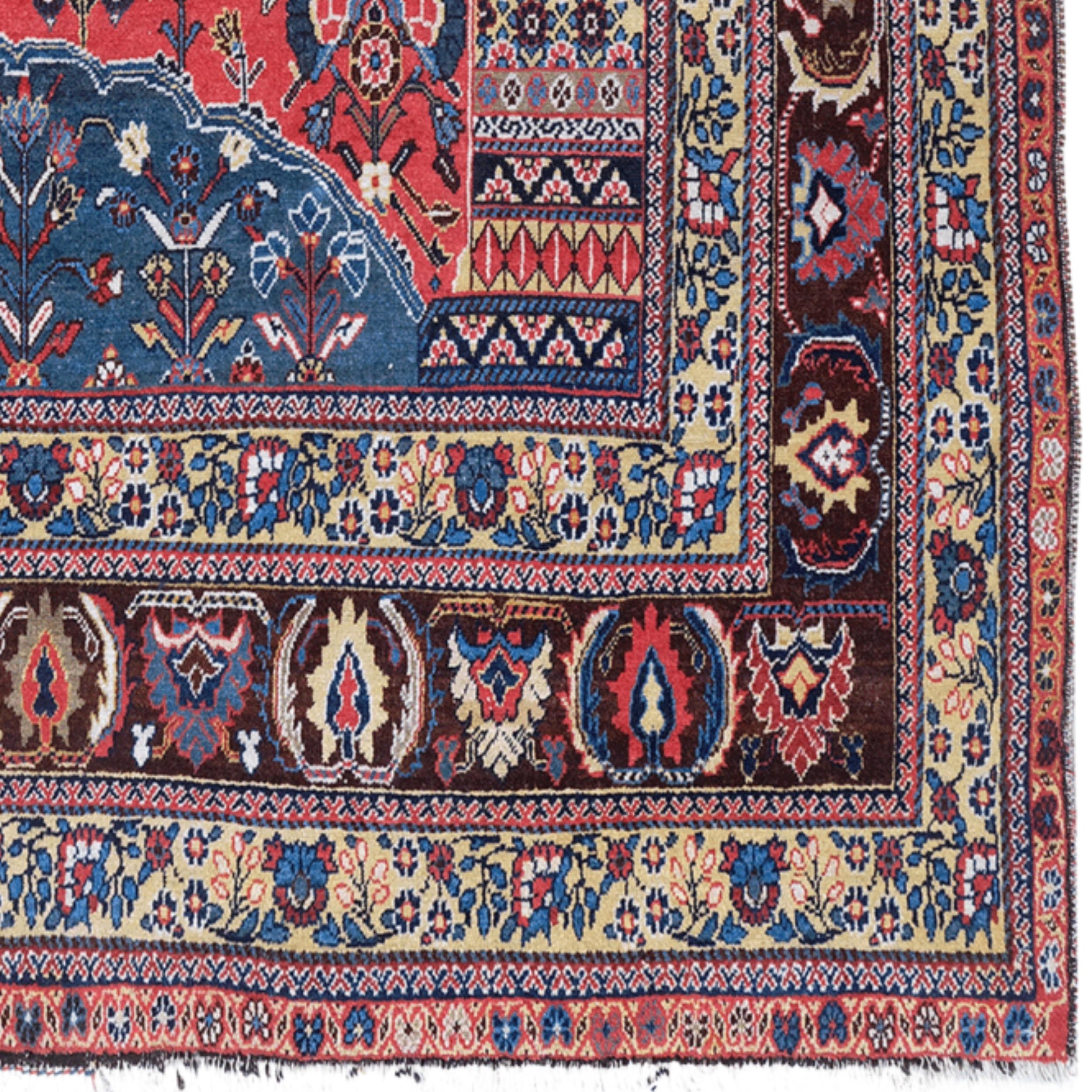 Circa 1910 Persian Kashkuli Rug im Zustand „Gut“ im Angebot in Sultanahmet, 34