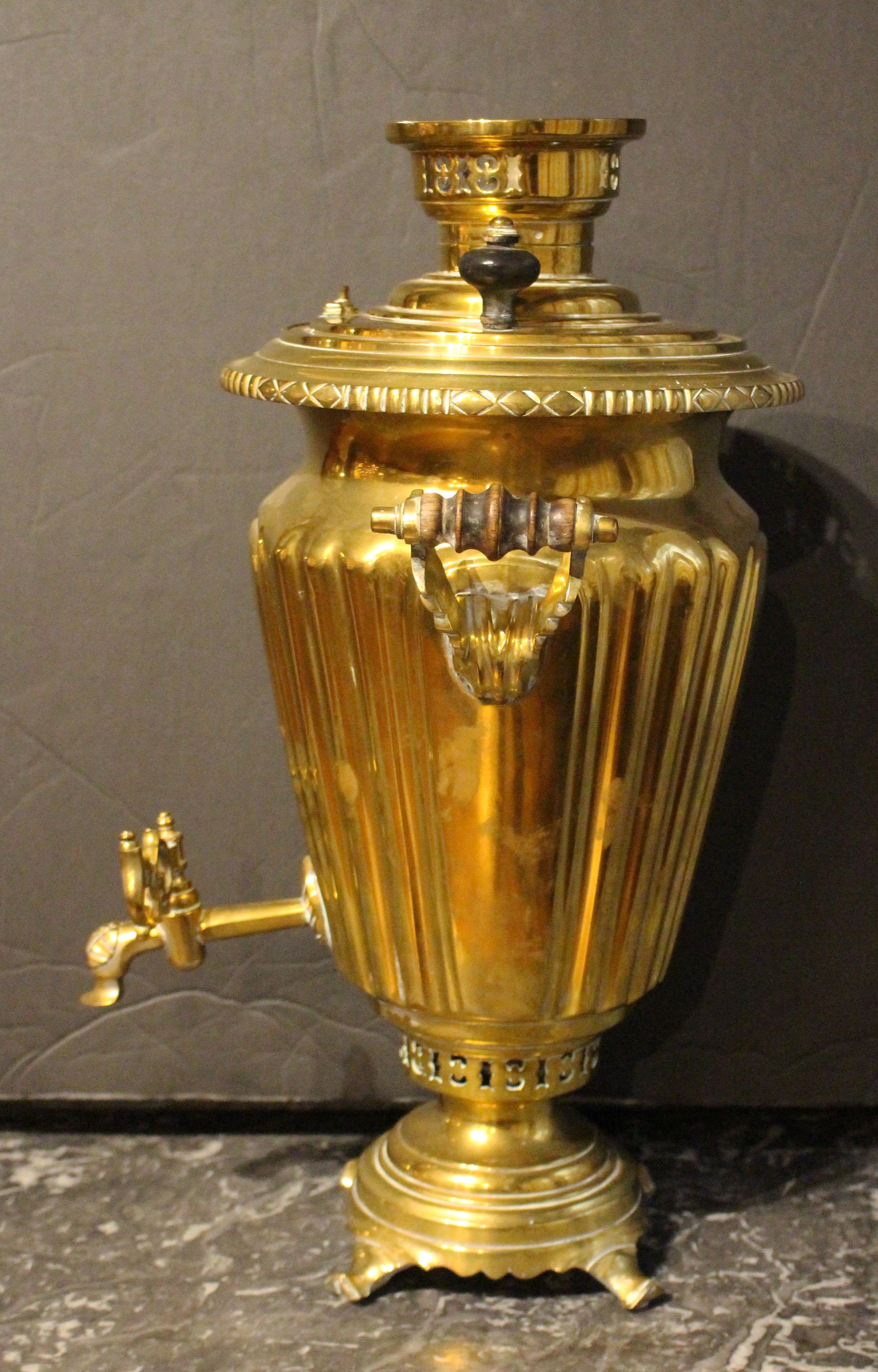 Samovar ruso de 1910 Ruso en venta