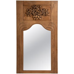 Holzspiegel im Jugendstil, um 1910, mit geschnitztem Paneel